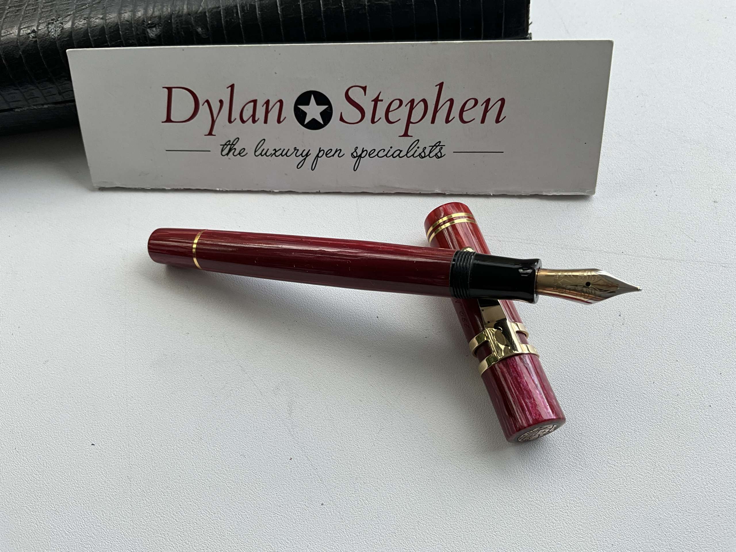 Visconti Caravel Red Celluloid Limited Edition fountain pen - Image 6