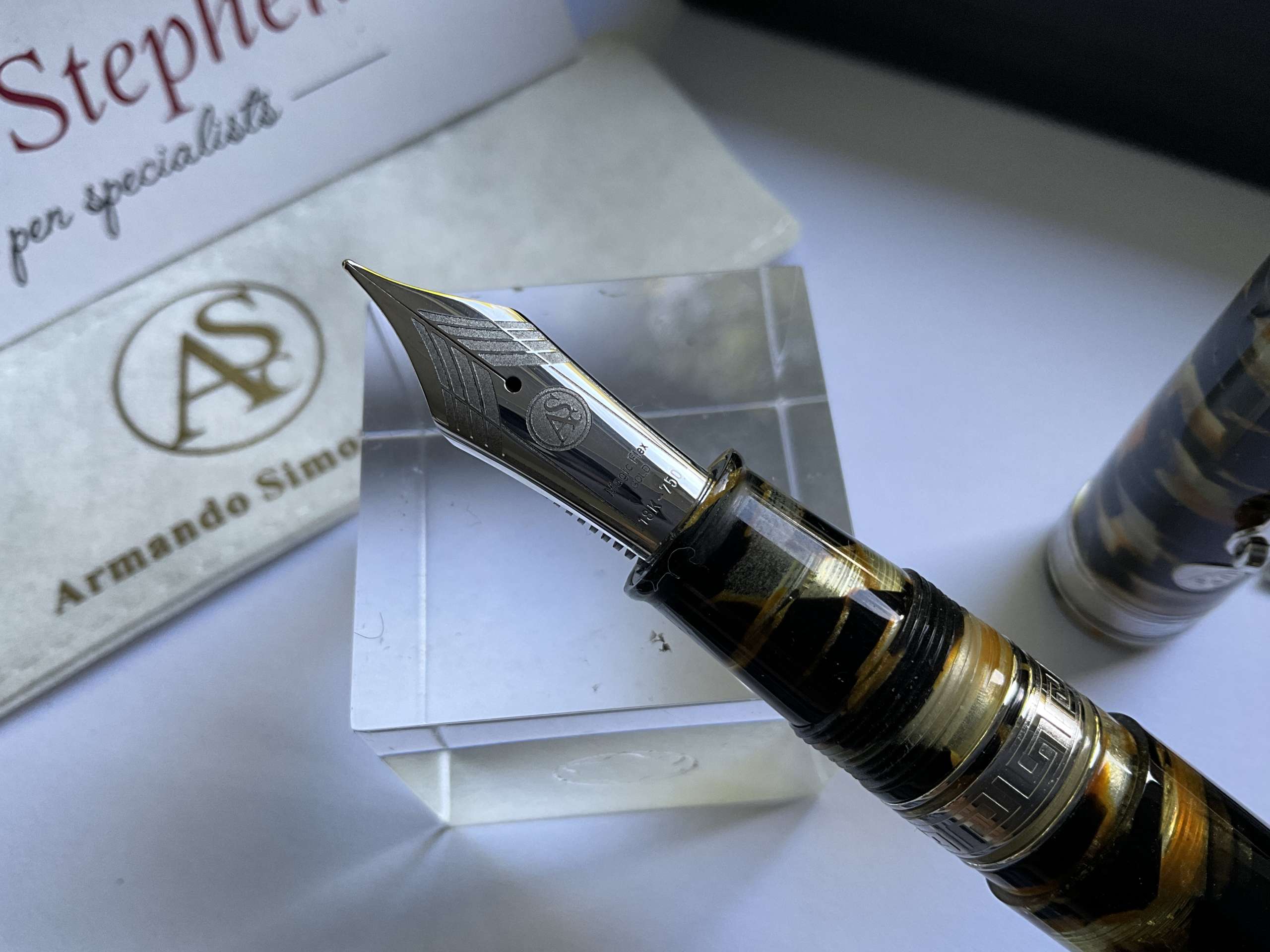 Armando Simoni Club ASC Oversized Extra yellow Lucens Limited Edition fountain pen - Image 2