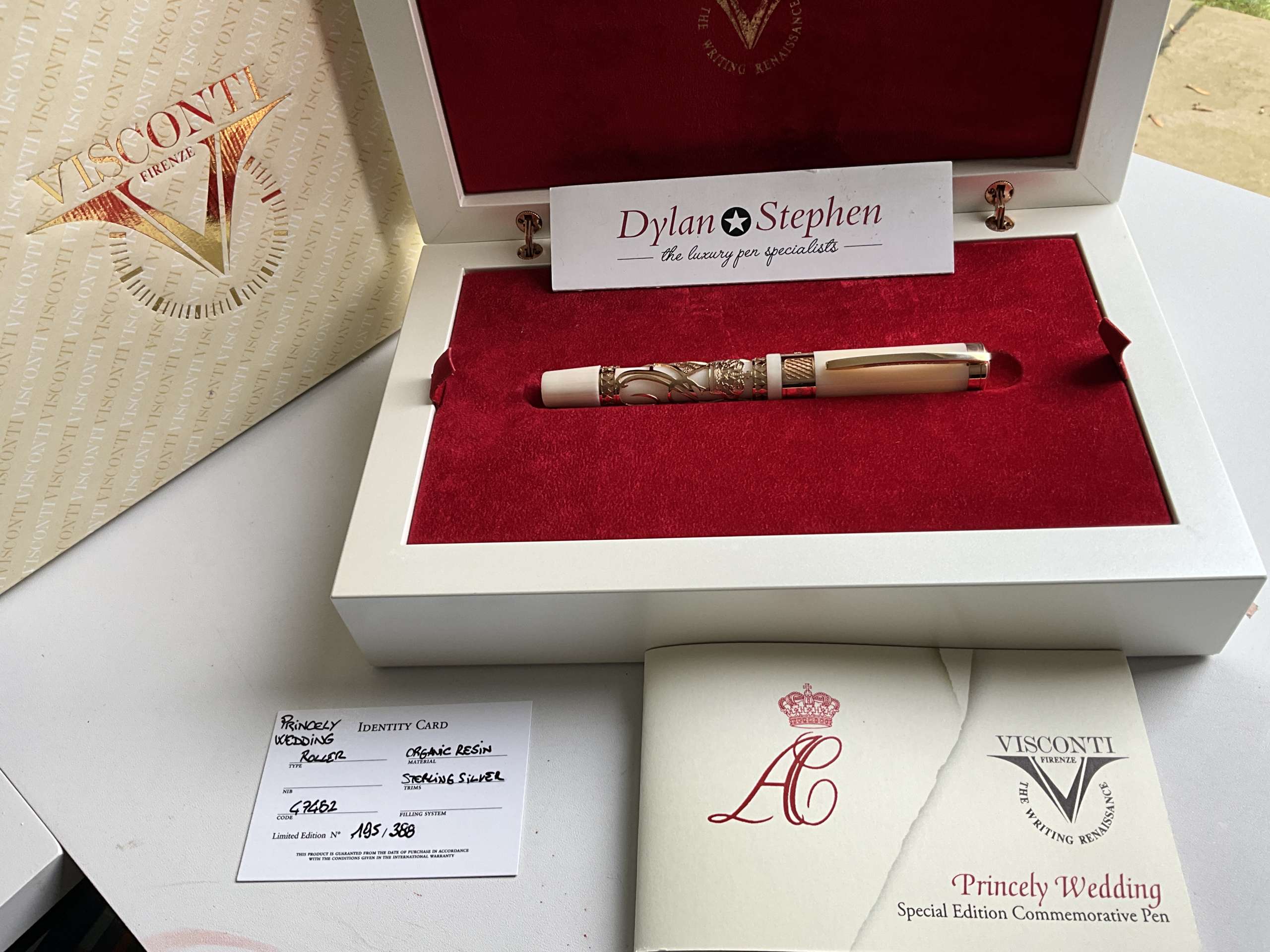 Visconti Princely Wedding Limited Edition rollerball pen - Image 8