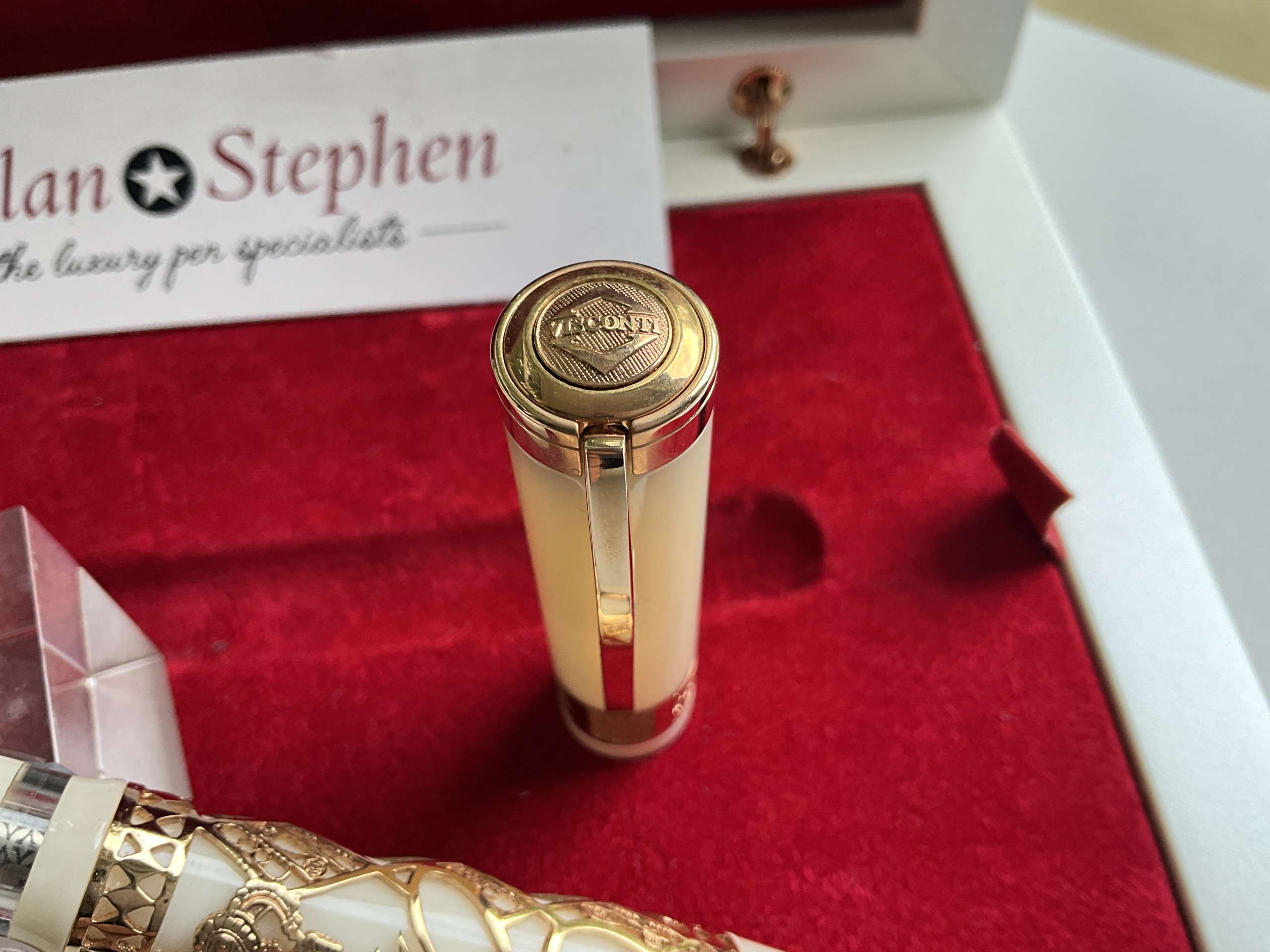 Visconti Princely Wedding Limited Edition rollerball pen - Image 4