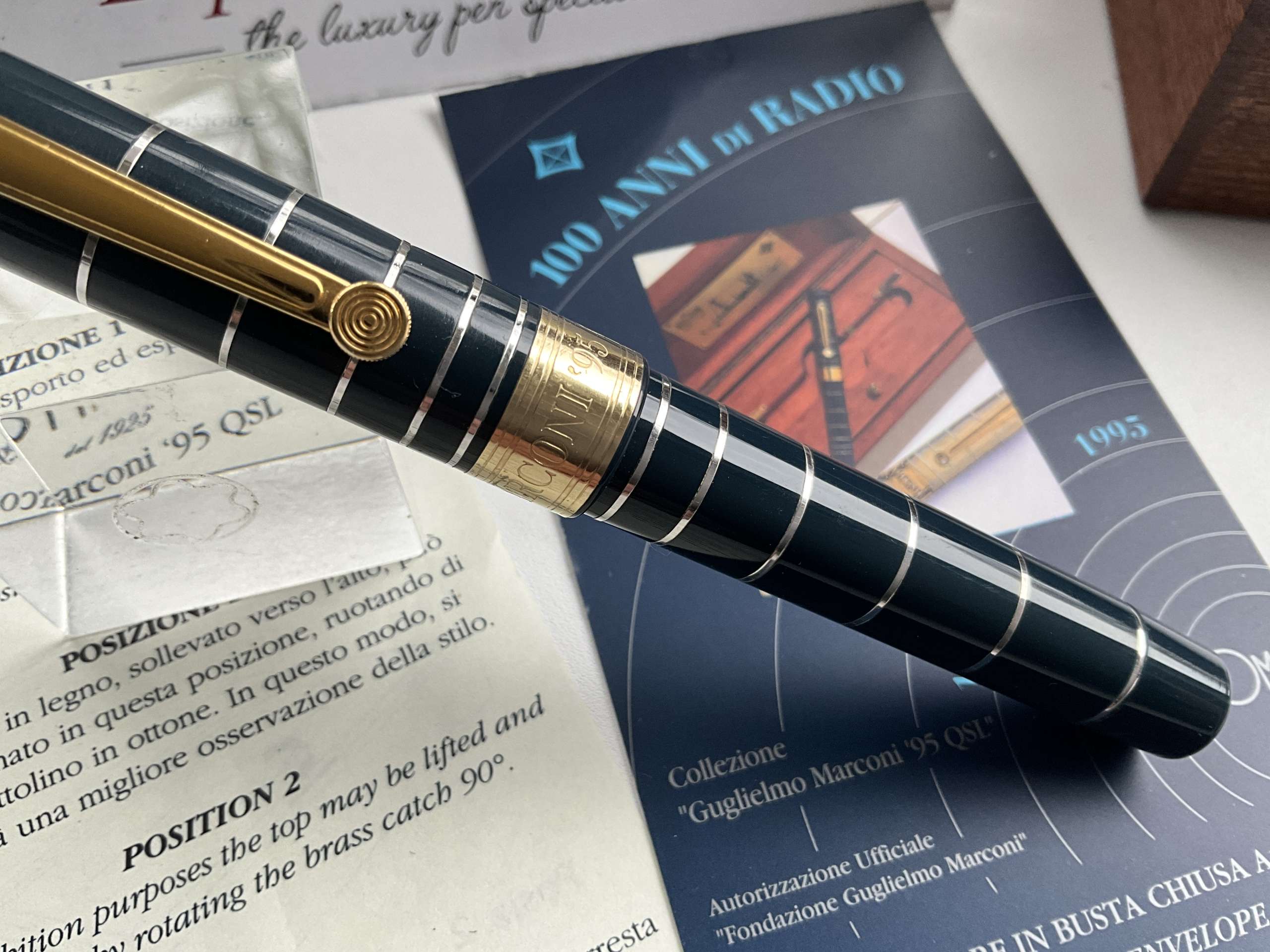 Omas 100 Anni di Radio Marconi Limited Edition rollerball pen - Image 3