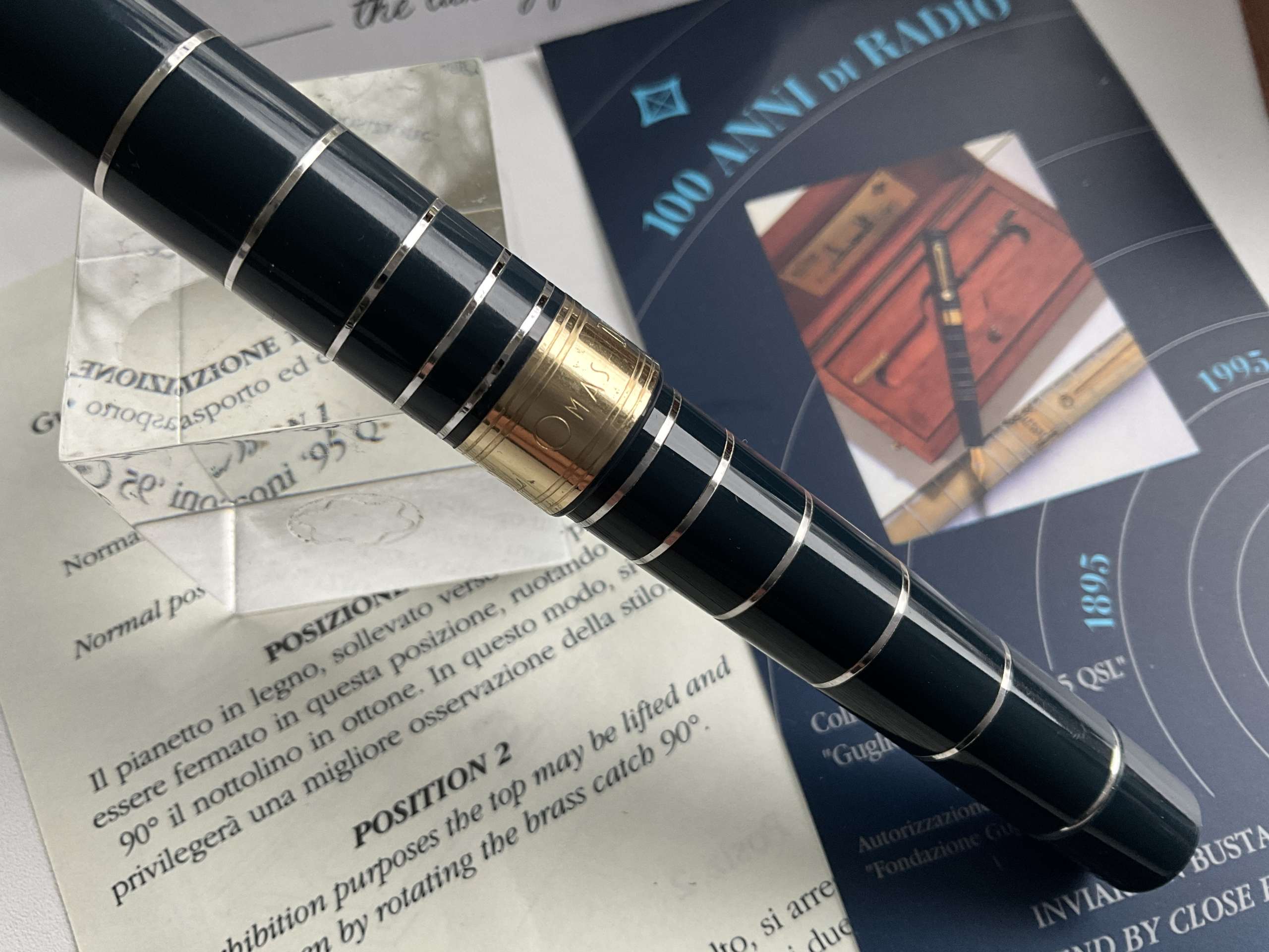 Omas 100 Anni di Radio Marconi Limited Edition rollerball pen - Image 4