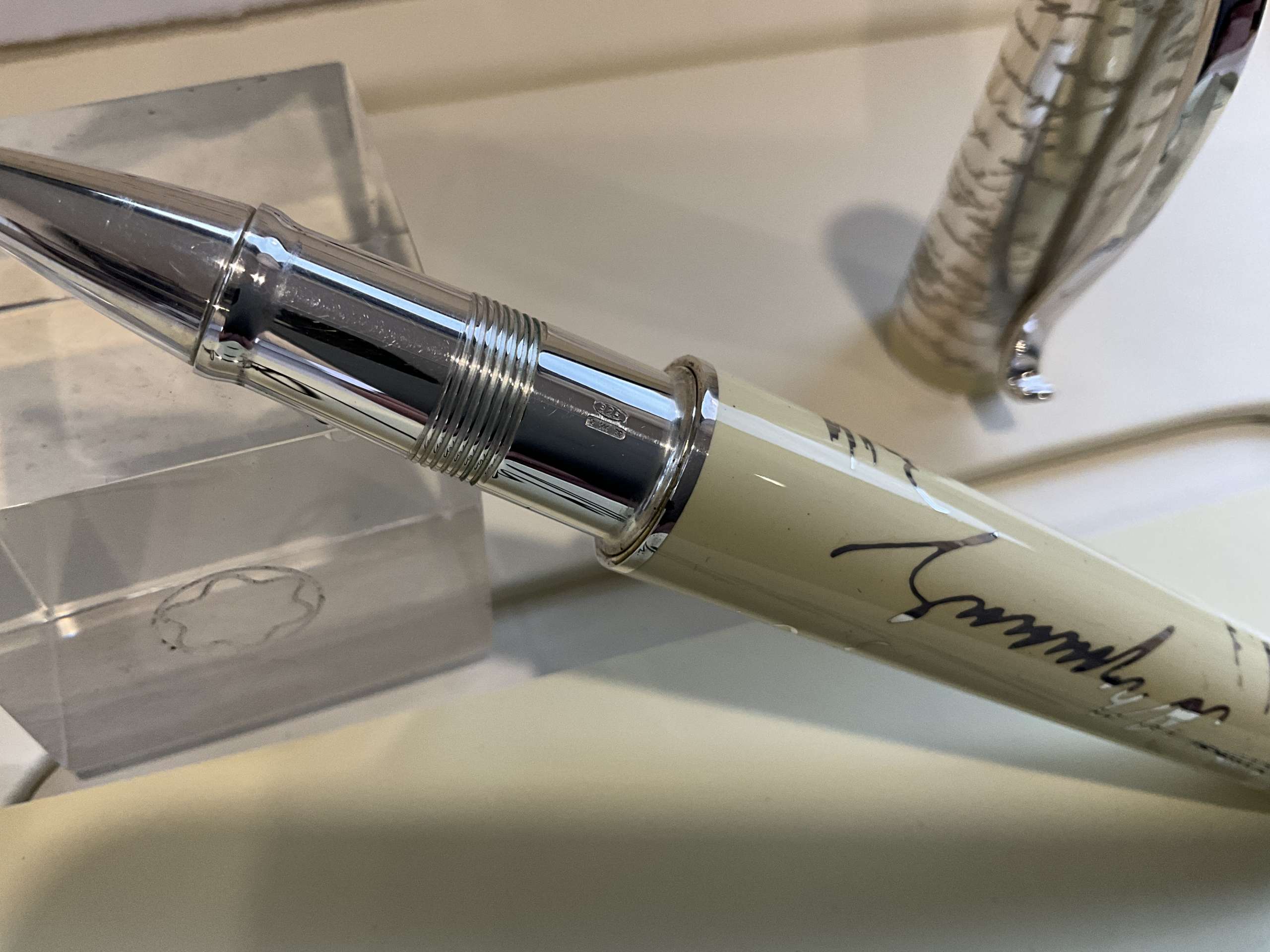 Omas Aleksandr Pushkin Limited Edition rollerball pen - Image 4