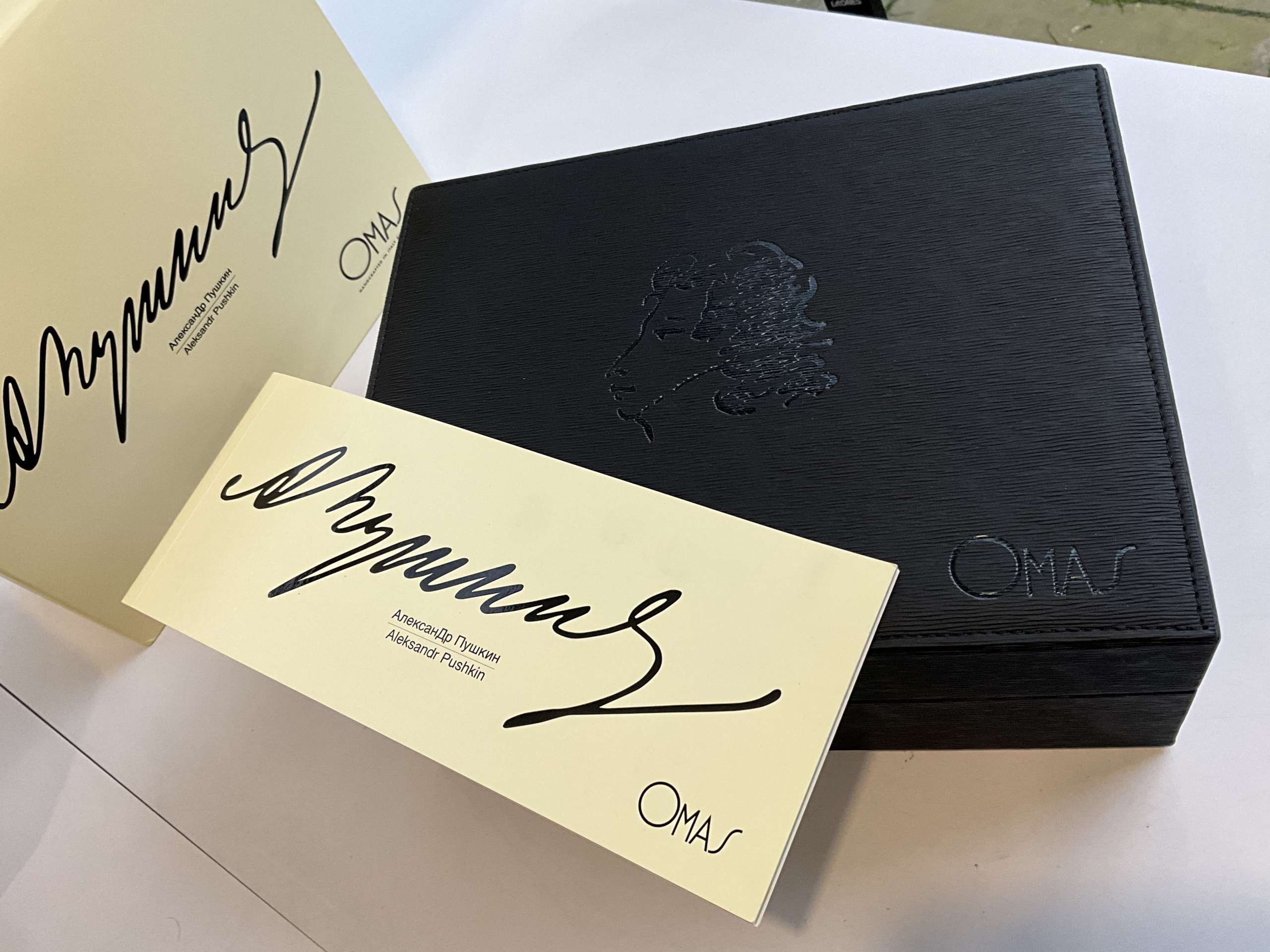 Omas Aleksandr Pushkin Limited Edition rollerball pen - Image 9