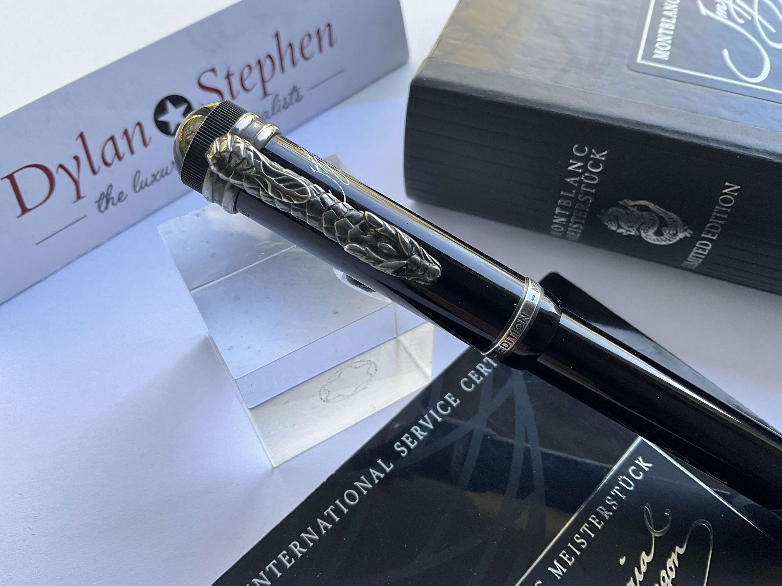 Montblanc Imperial Dragon limited edition fountain pen - Image 3