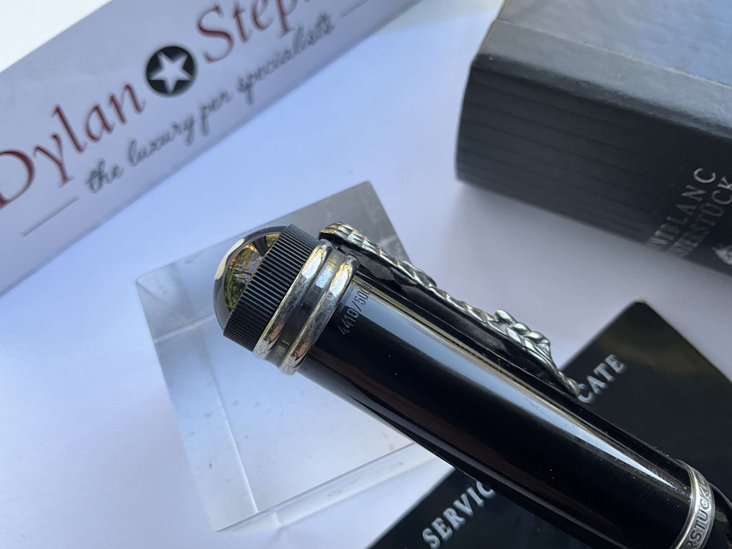 Montblanc Imperial Dragon limited edition fountain pen - Image 6