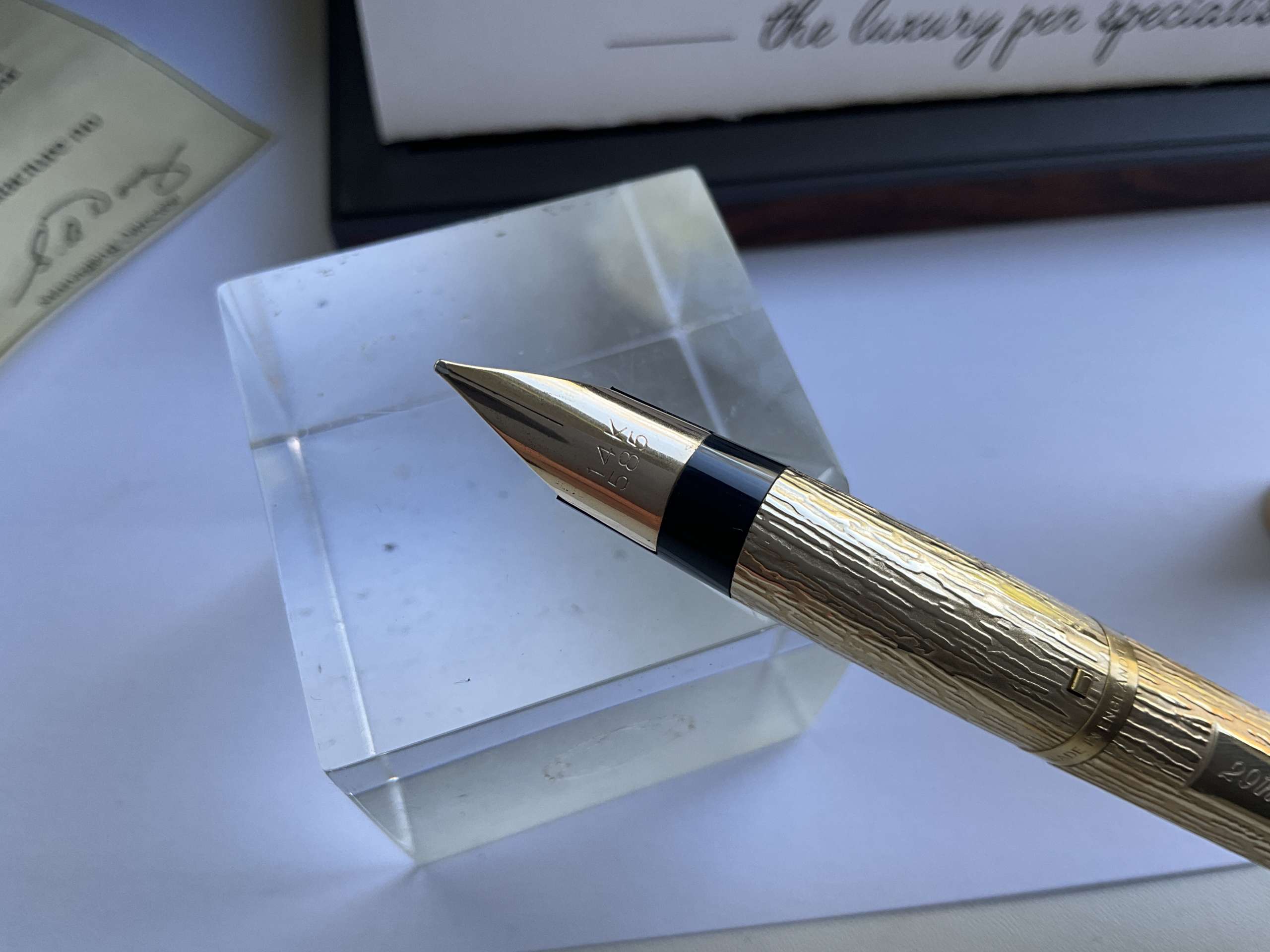 Parker 105 The Royal Wedding Limited Edition fountain pen - Image 2