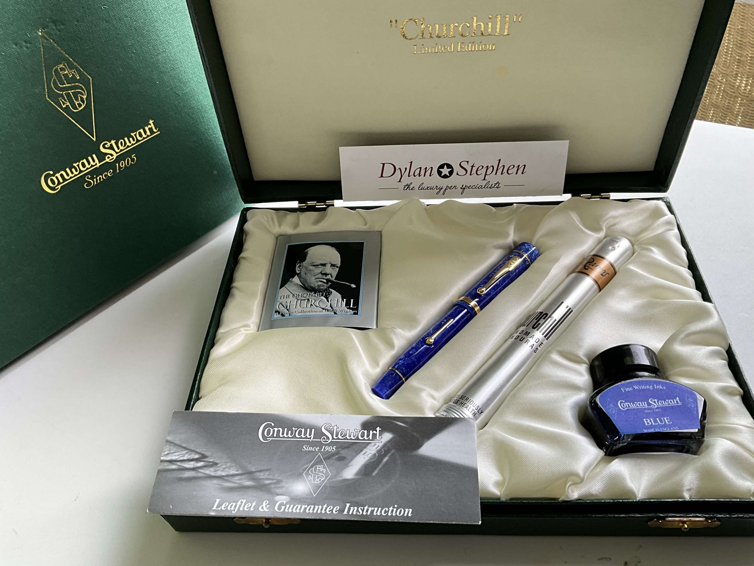 Conway Stewart Churchill Lapis Blue Limited Edition fountain pen - Image 5