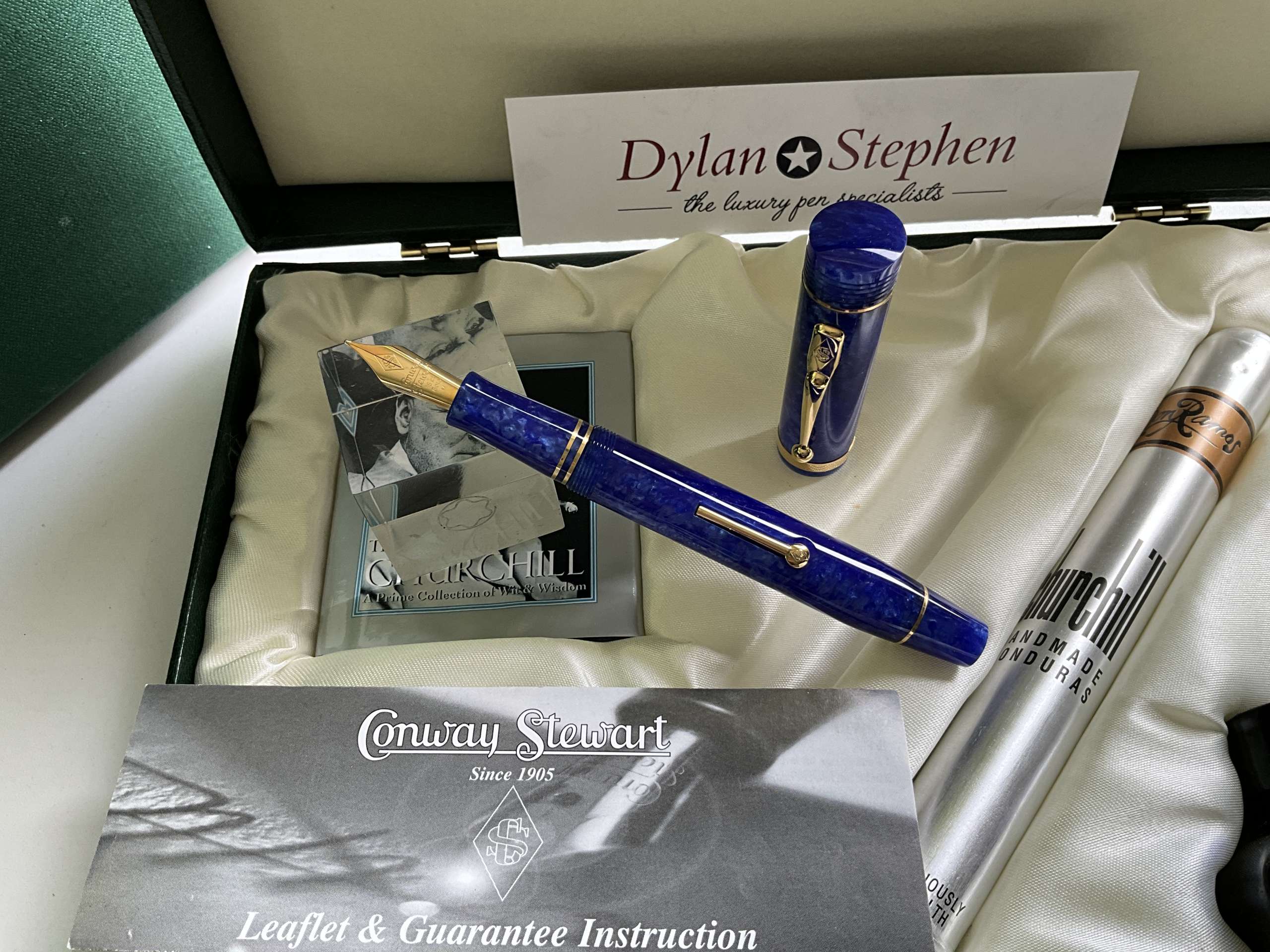 Conway Stewart Churchill Lapis Blue Limited Edition fountain pen