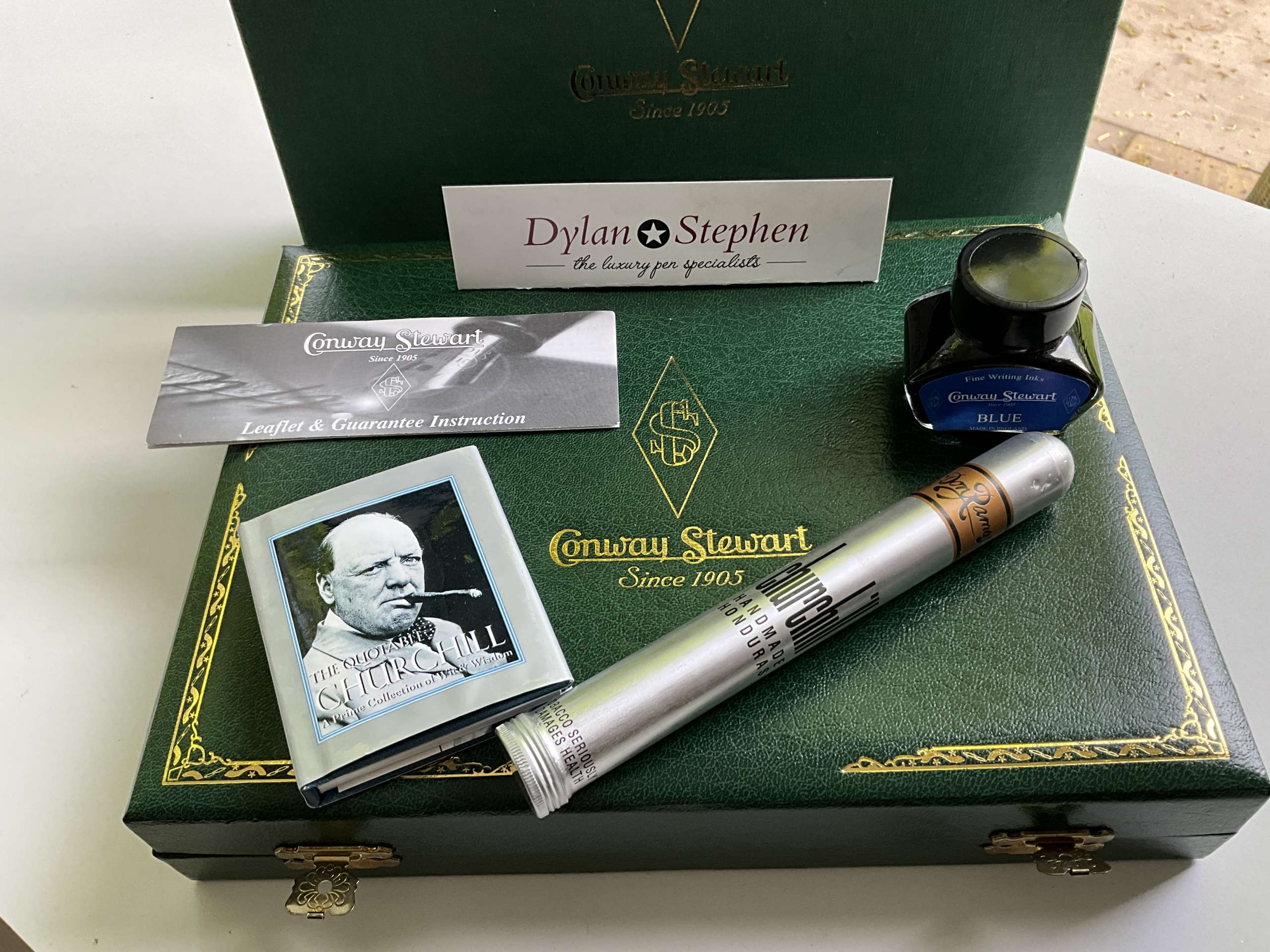 Conway Stewart Churchill Lapis Blue Limited Edition fountain pen - Image 6