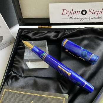 Conway Stewart Churchill Green Swirl Limited Edition fountain pen