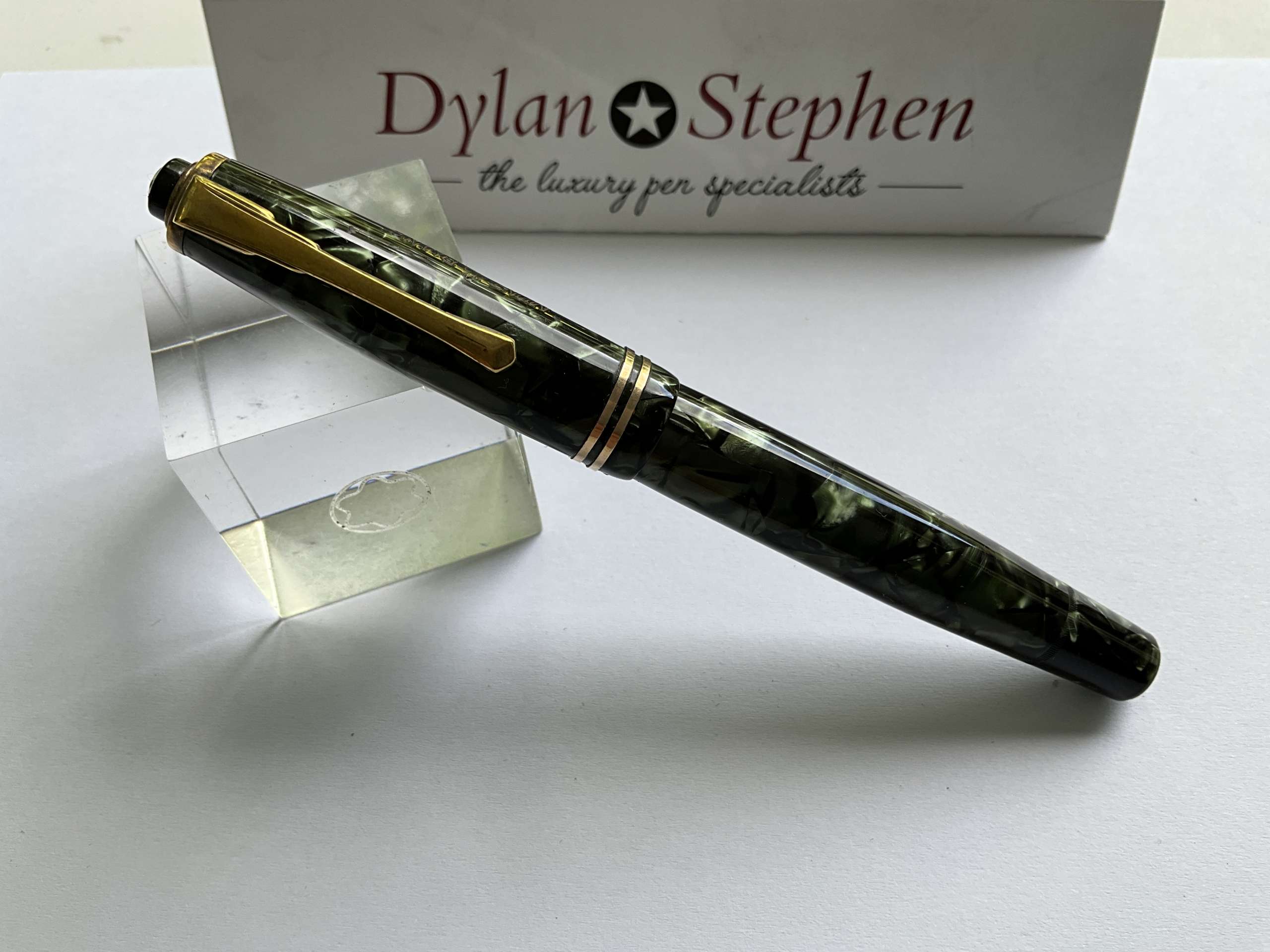 Montblanc no226 vintage green marbled fountain pen - Image 8