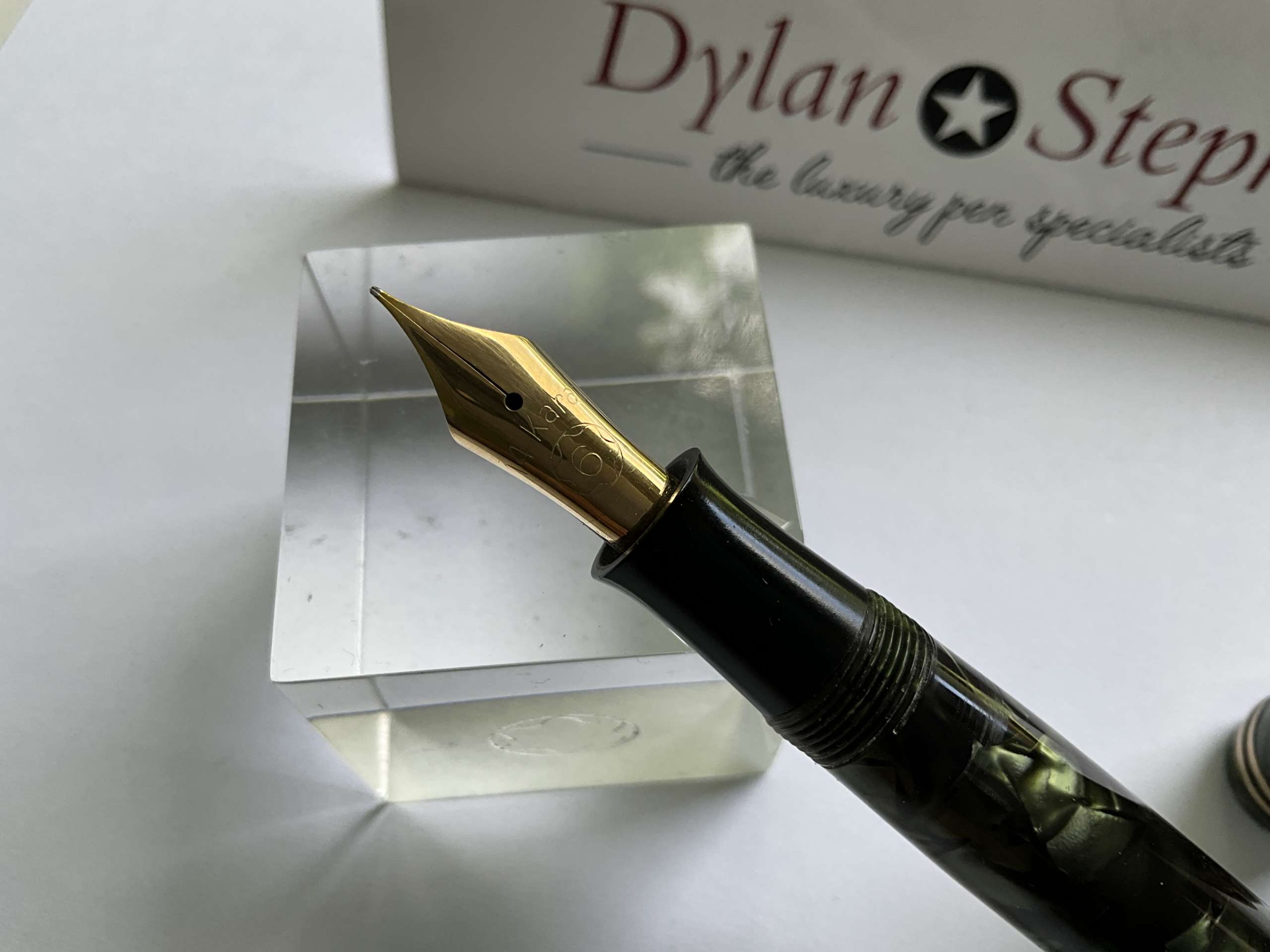 Montblanc no226 vintage green marbled fountain pen - Image 2
