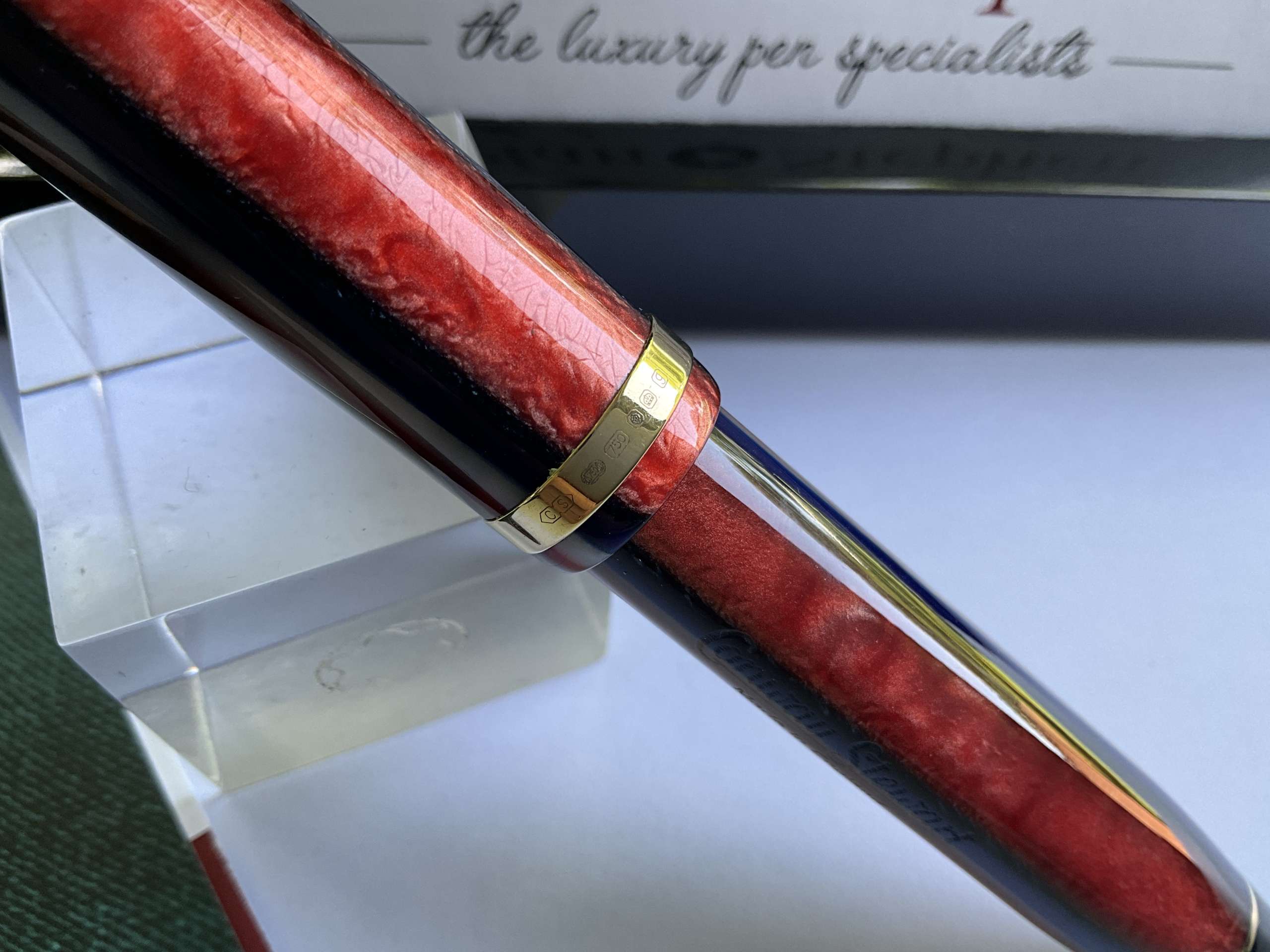 Conway Stewart Churchill The Red Arrows Limited Edition fountain pen - Image 4