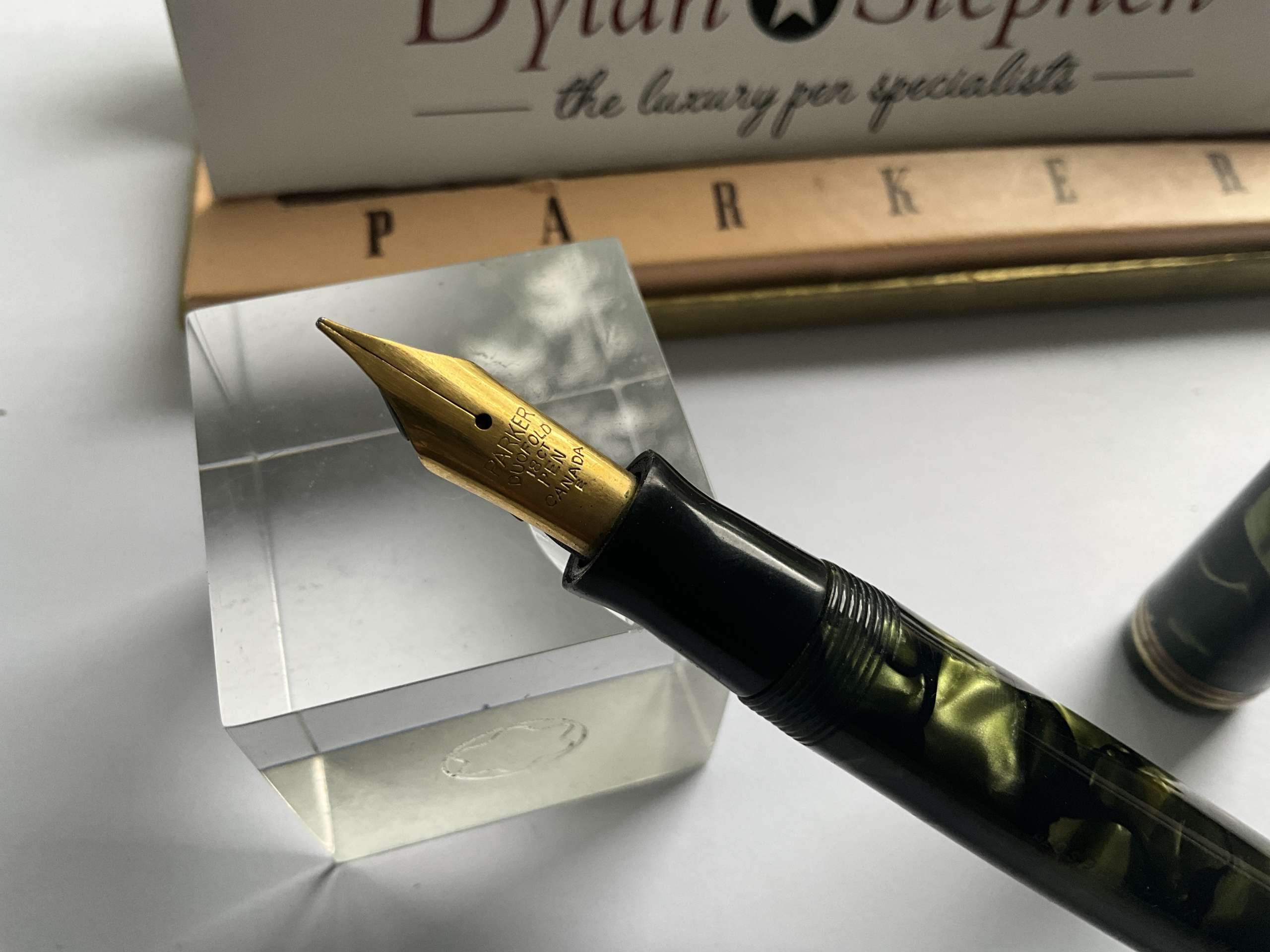 Parker Duofold Deluxe Senior Green and Black Fountain Pen (Canada, 1930s) - Image 2