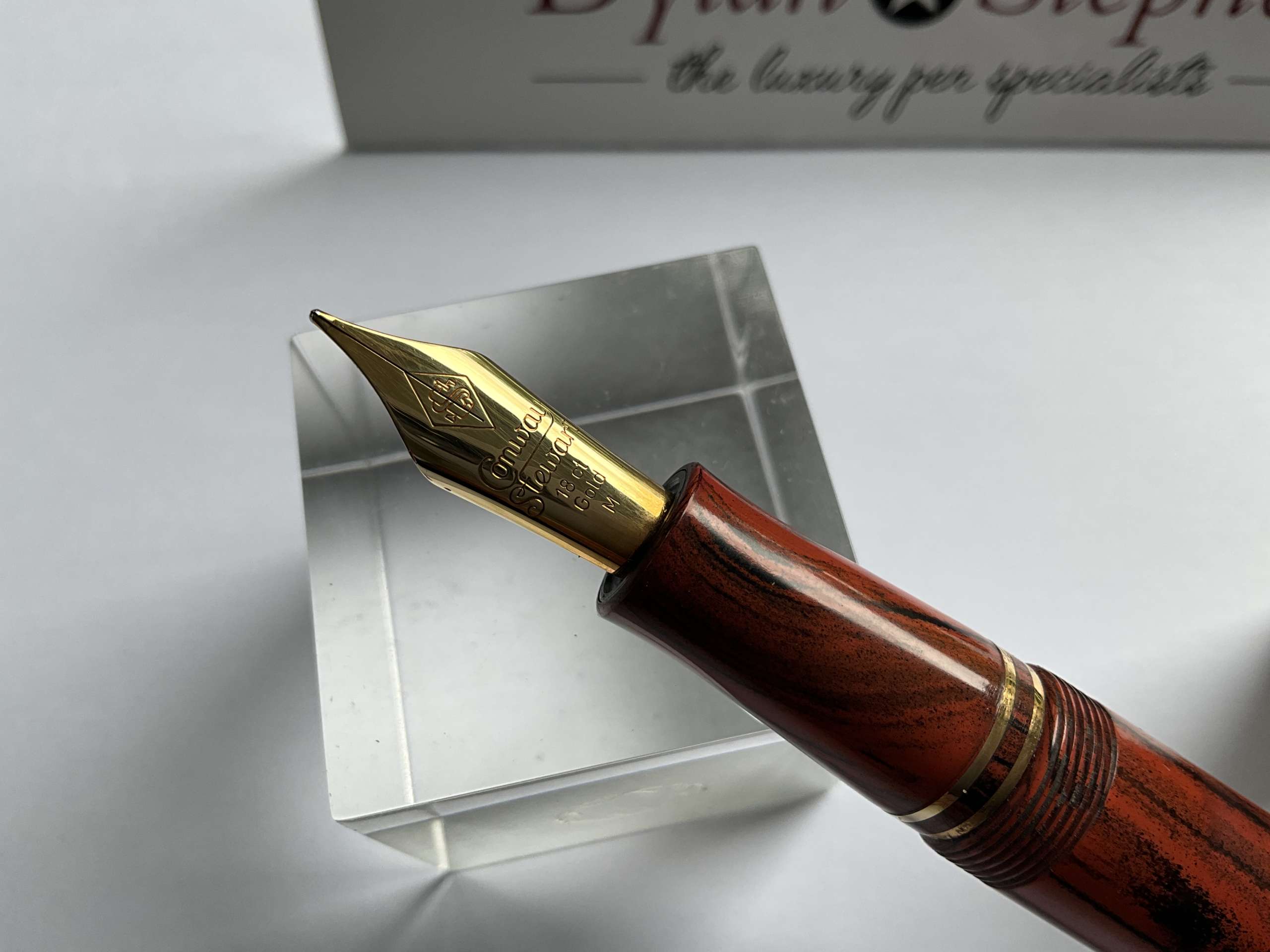 Conway Stewart Churchill Woodgrain Limited Edition fountain pen - Image 2