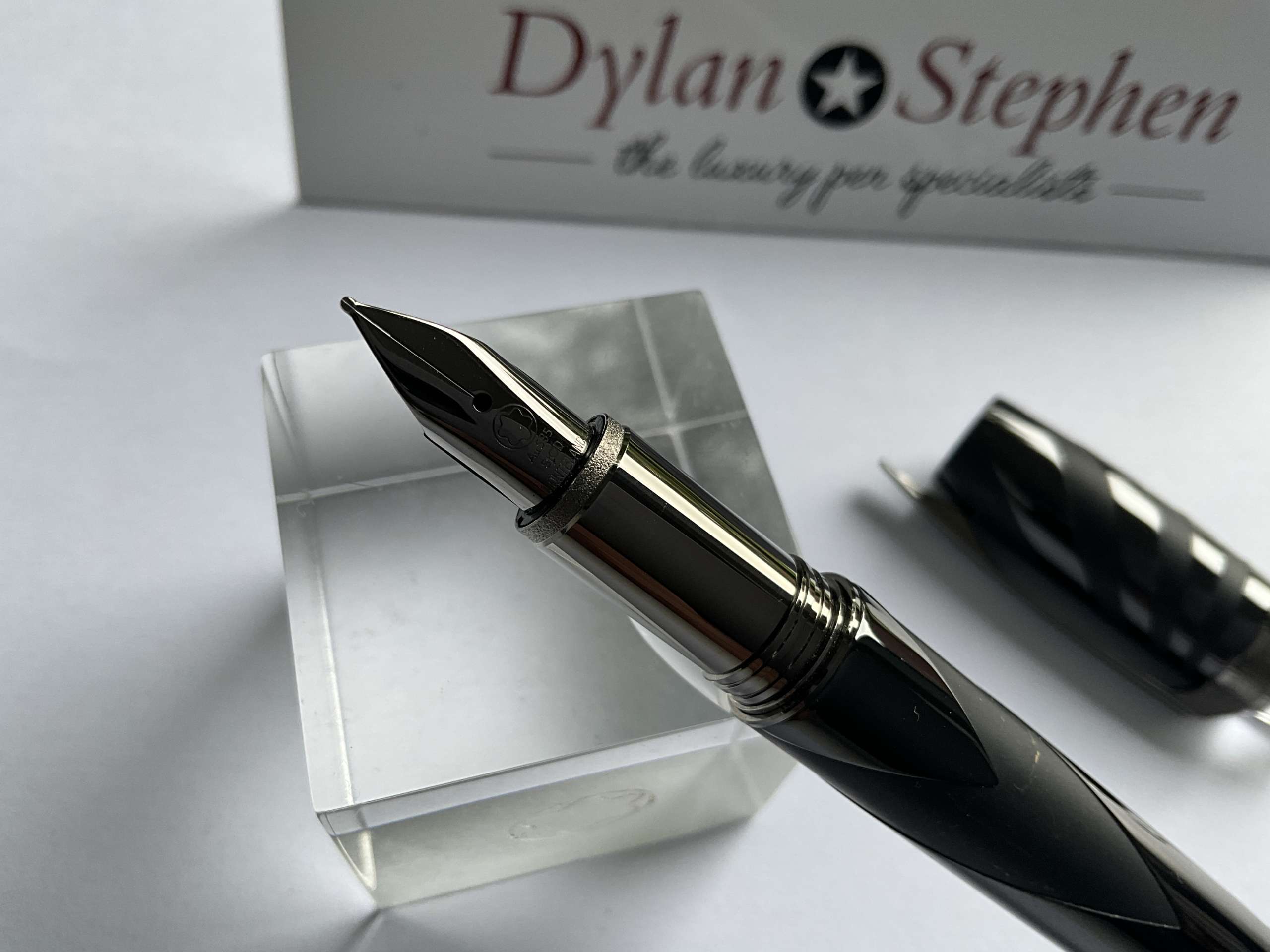 Montblanc Starwalker Black Ceramic fountain pen - Image 2