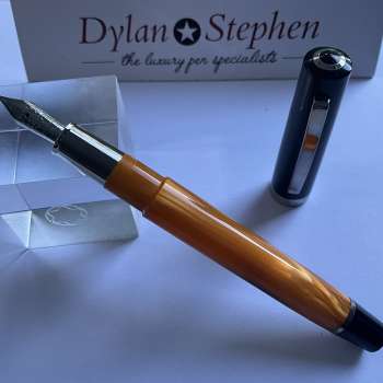 Omas Bologna Orange swirl fountain pen