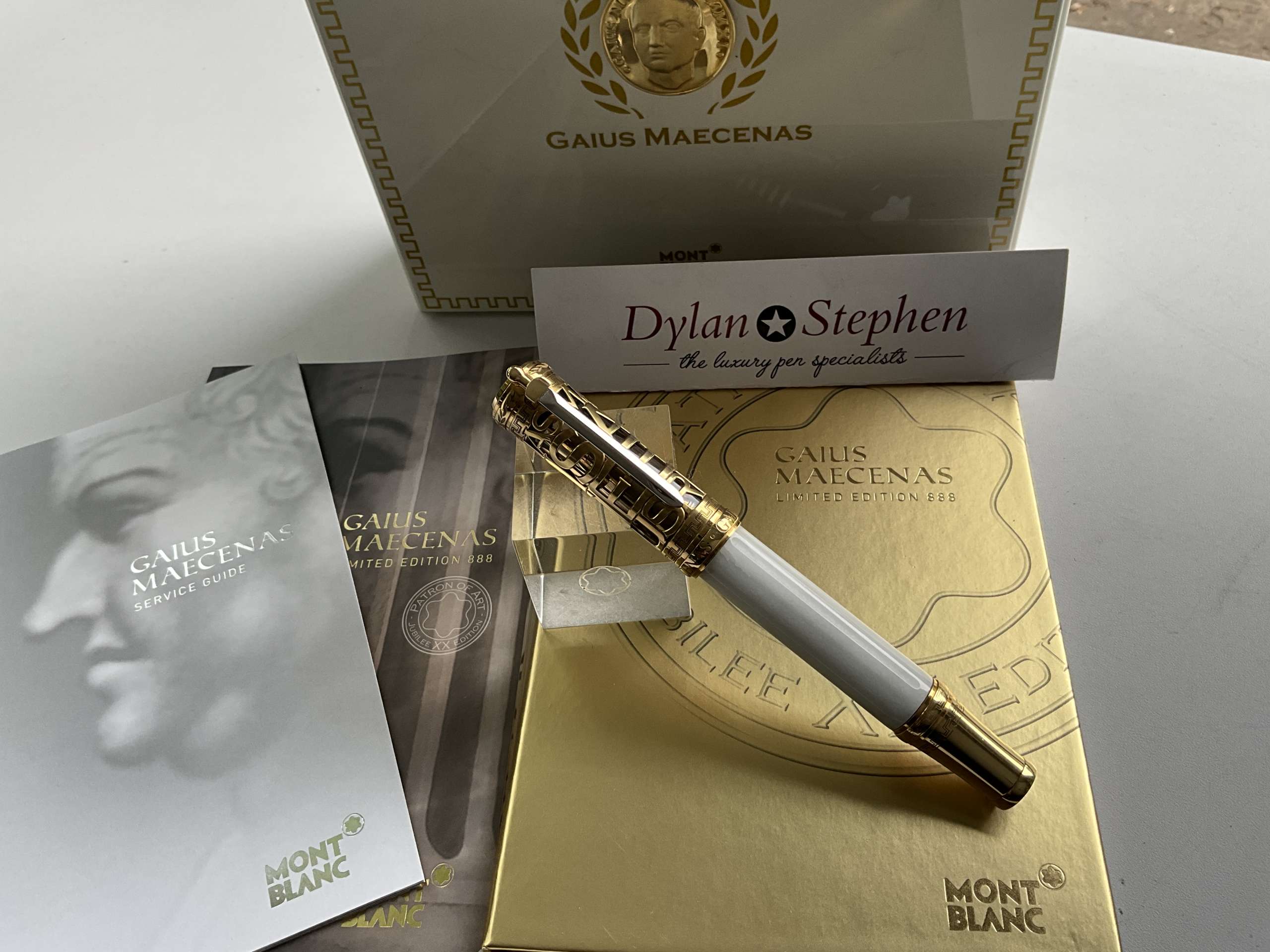Montblanc Patron of the Arts Gaius Maecenas 888 Limited Edition Fountain Pen - Image 9
