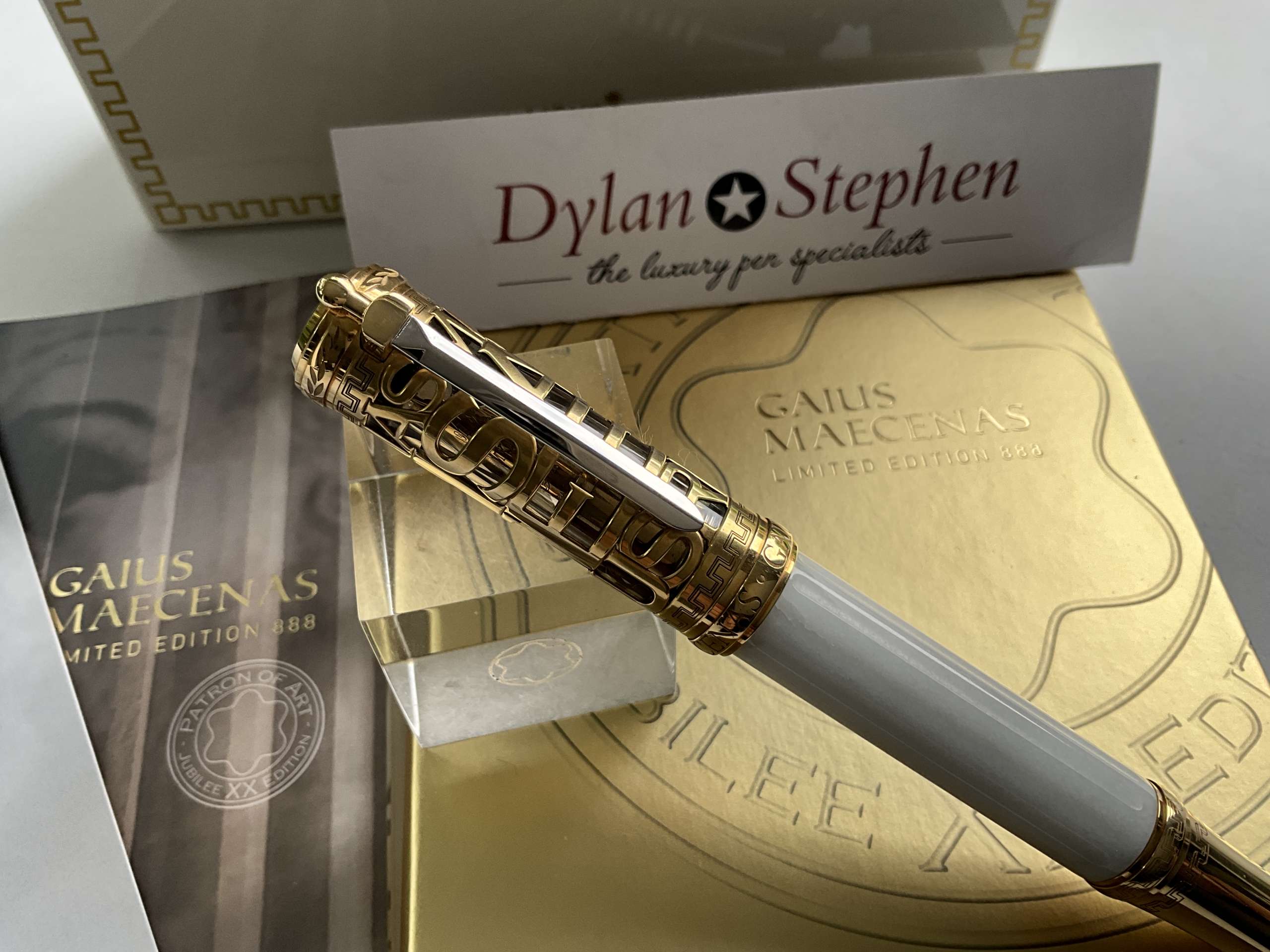 Montblanc Patron of the Arts Gaius Maecenas 888 Limited Edition Fountain Pen - Image 2