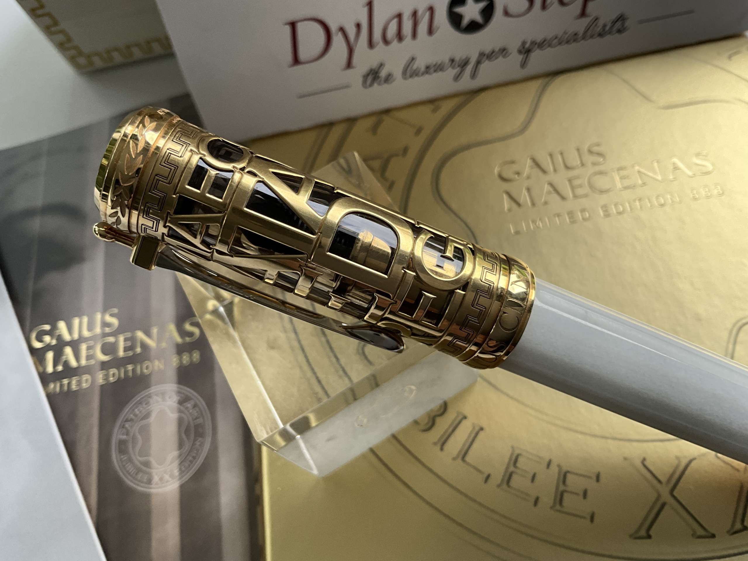 Montblanc Patron of the Arts Gaius Maecenas 888 Limited Edition Fountain Pen - Image 4