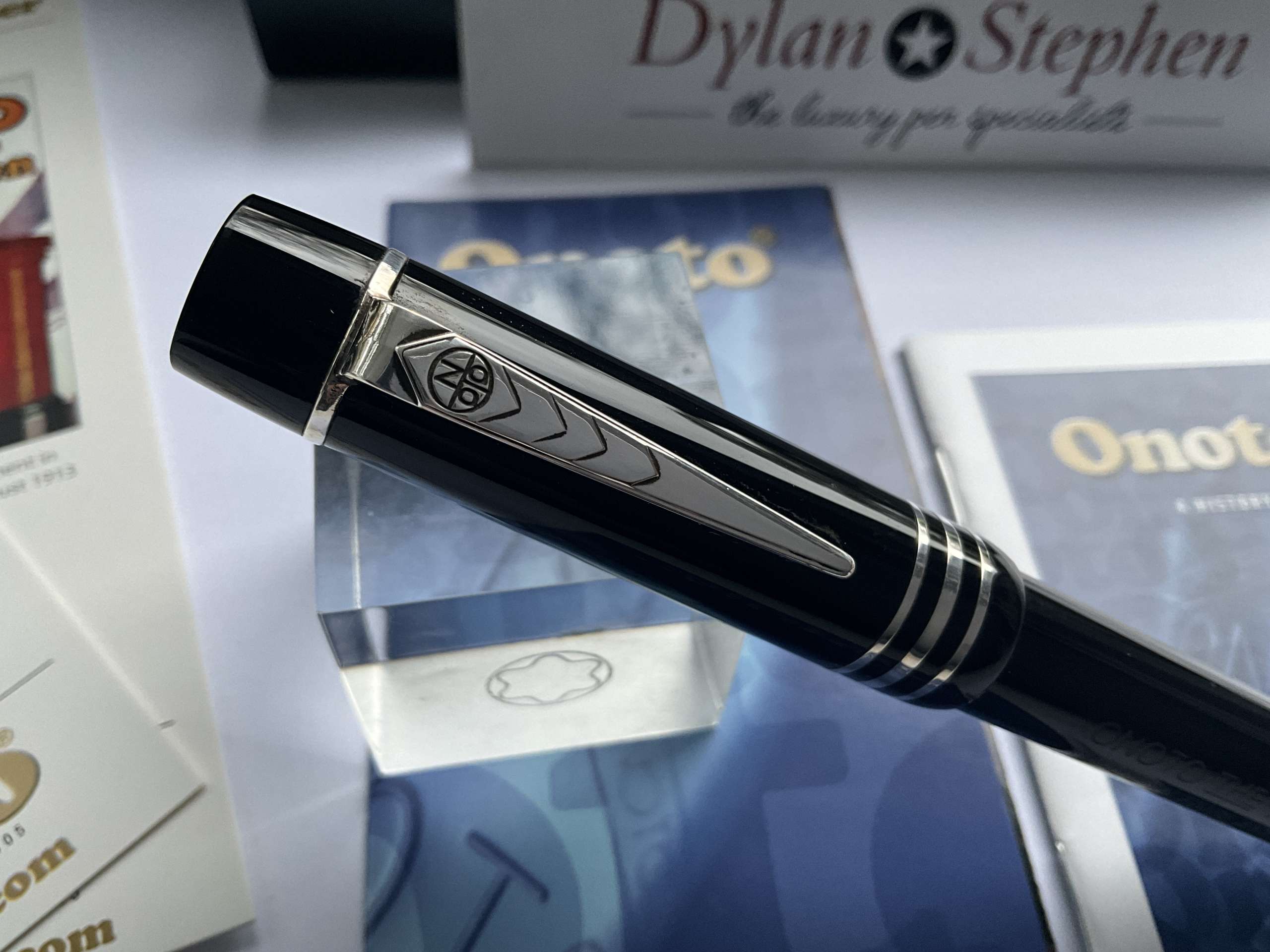 Onoto Magna Classic Black and Silver Limited Edition fountain pen - Image 6