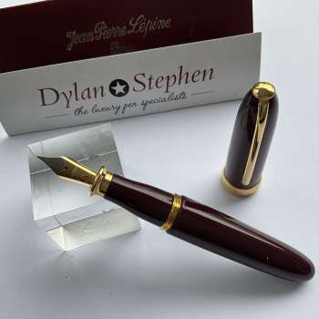Jean Pierre Lepine Winston Churchill Burgundy fountain pen