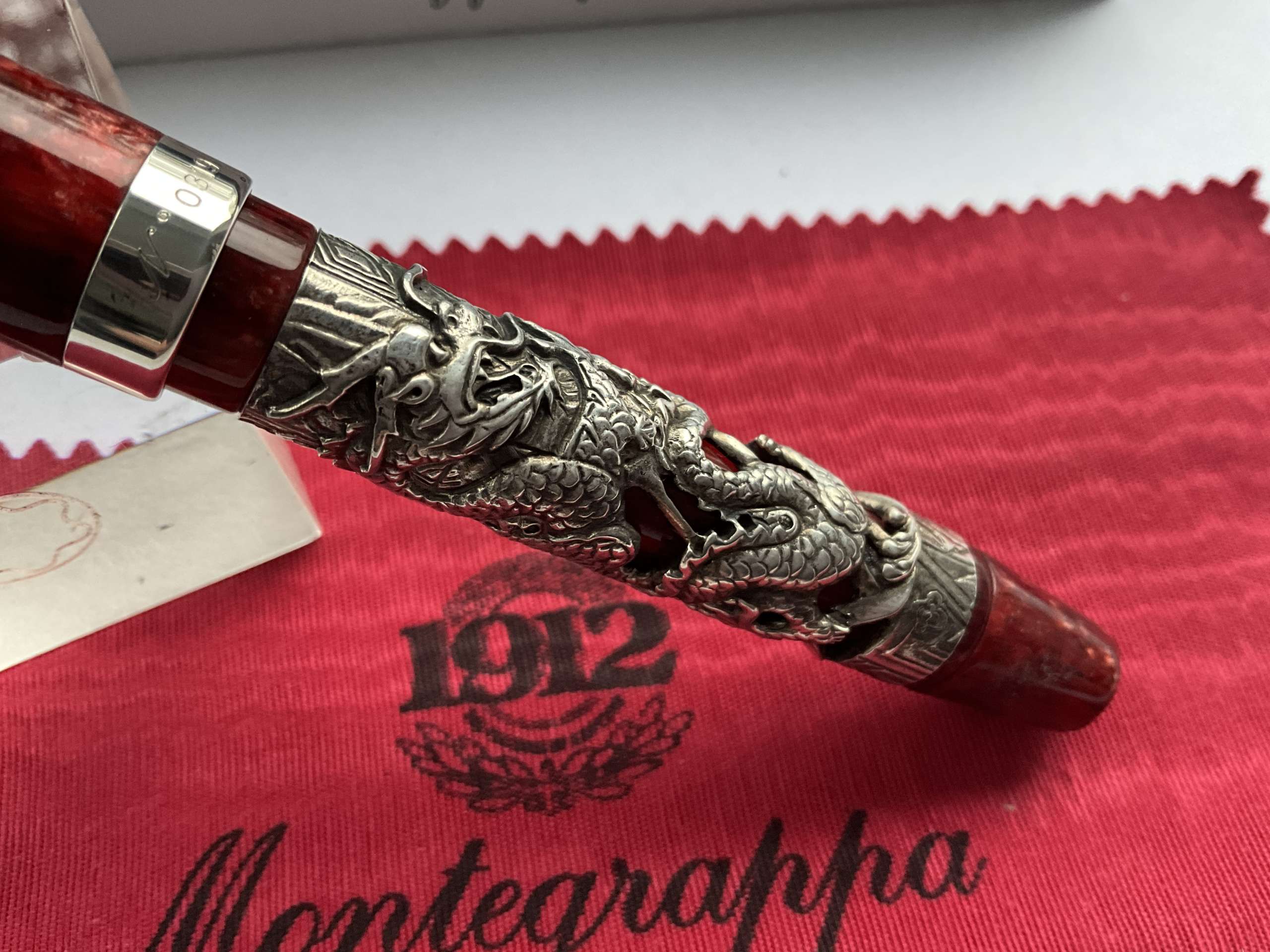 Montegrappa Oriental Zodiac The Dragon 925 Sterling Silver Limited Edition Fountain pen - Image 3