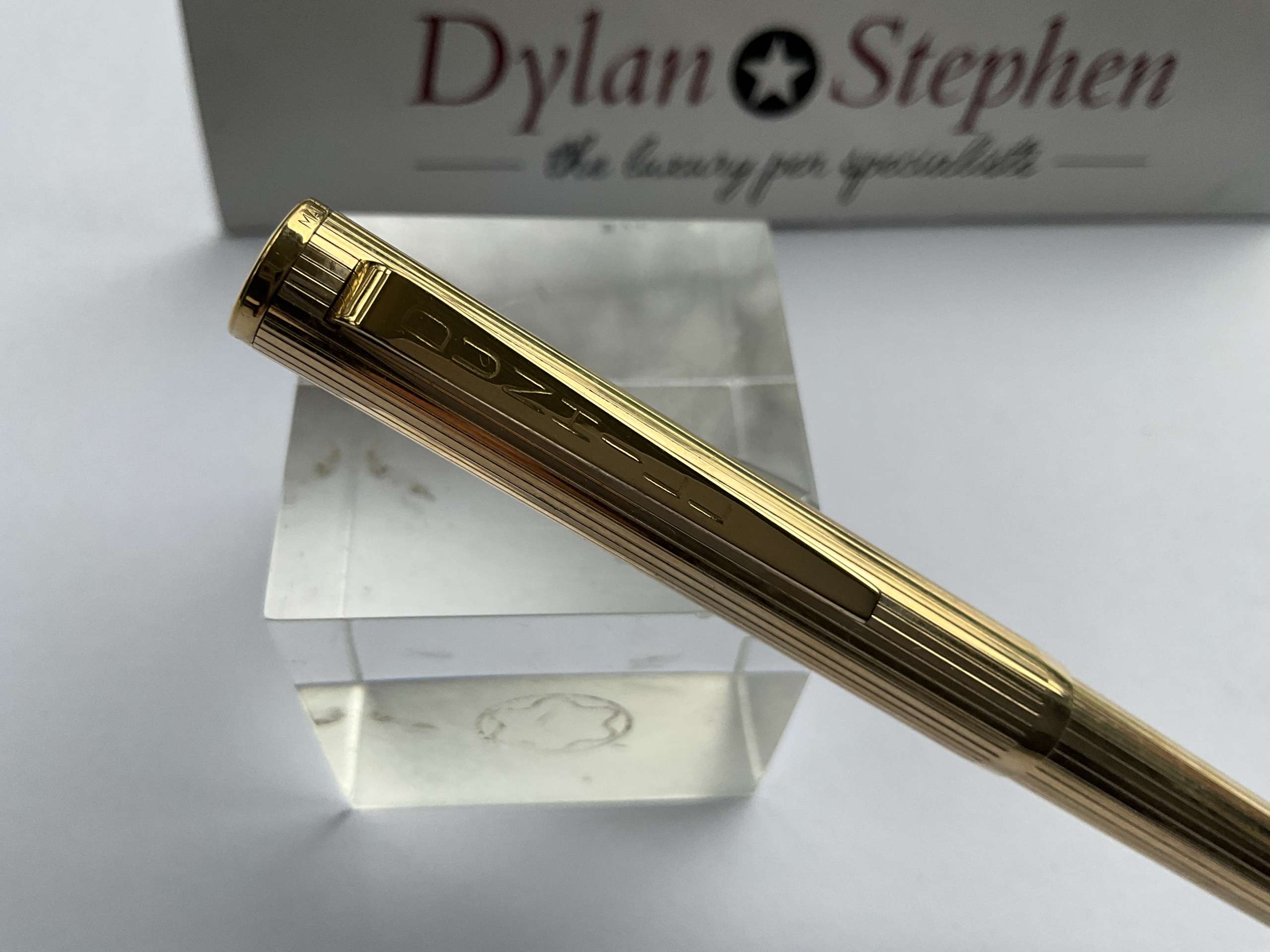 Dunhill Vintage Gold Plated Ballpoint pen - Image 2
