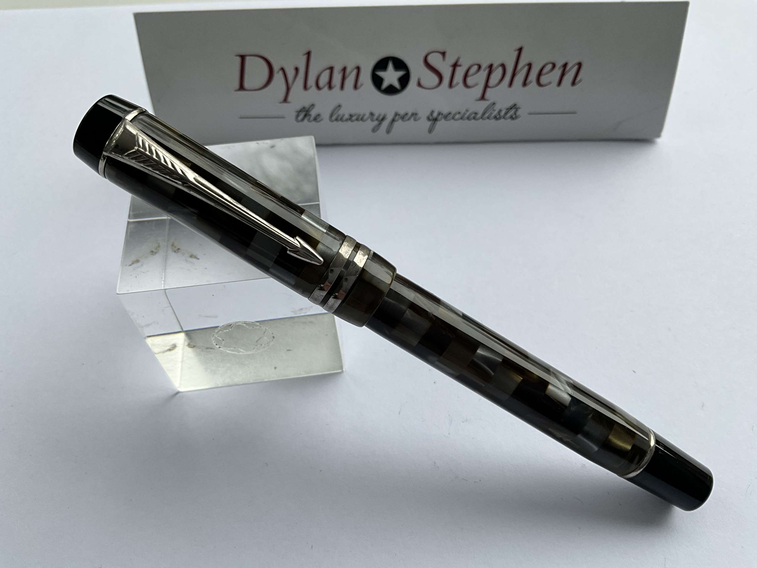 Parker Duofold Green Check Special Edition Rollerball Pen - Image 4