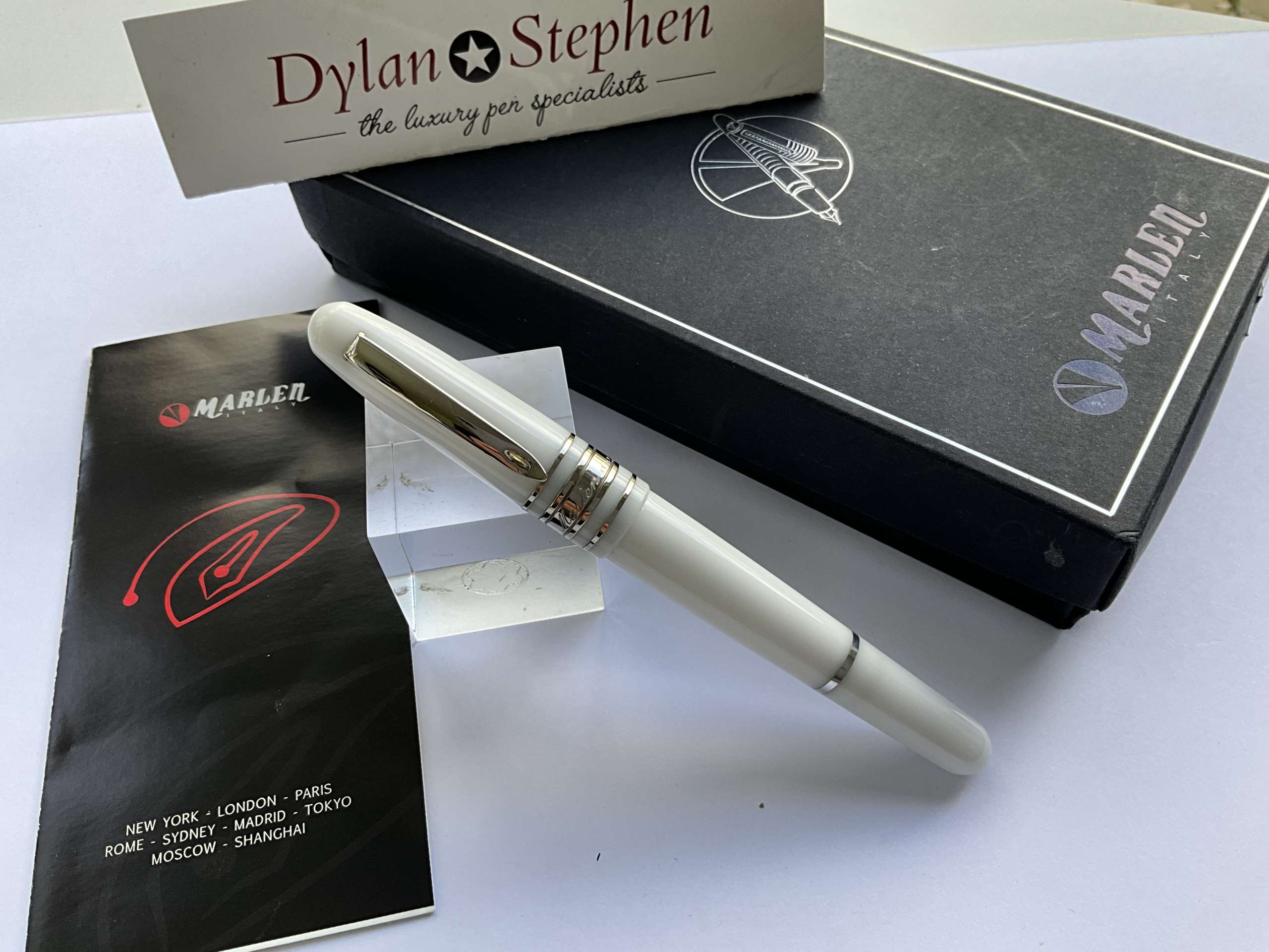 Marlen Class Collection White Fountain Pen - Image 4