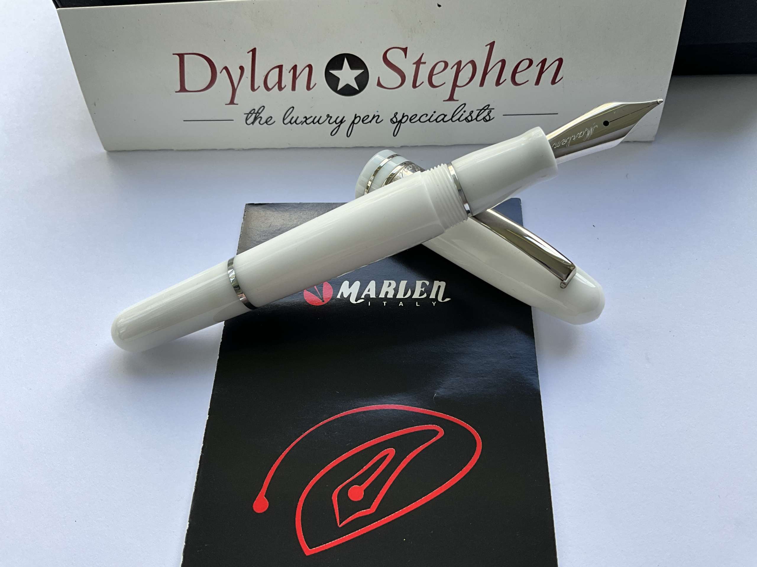 Marlen Class Collection White Fountain Pen