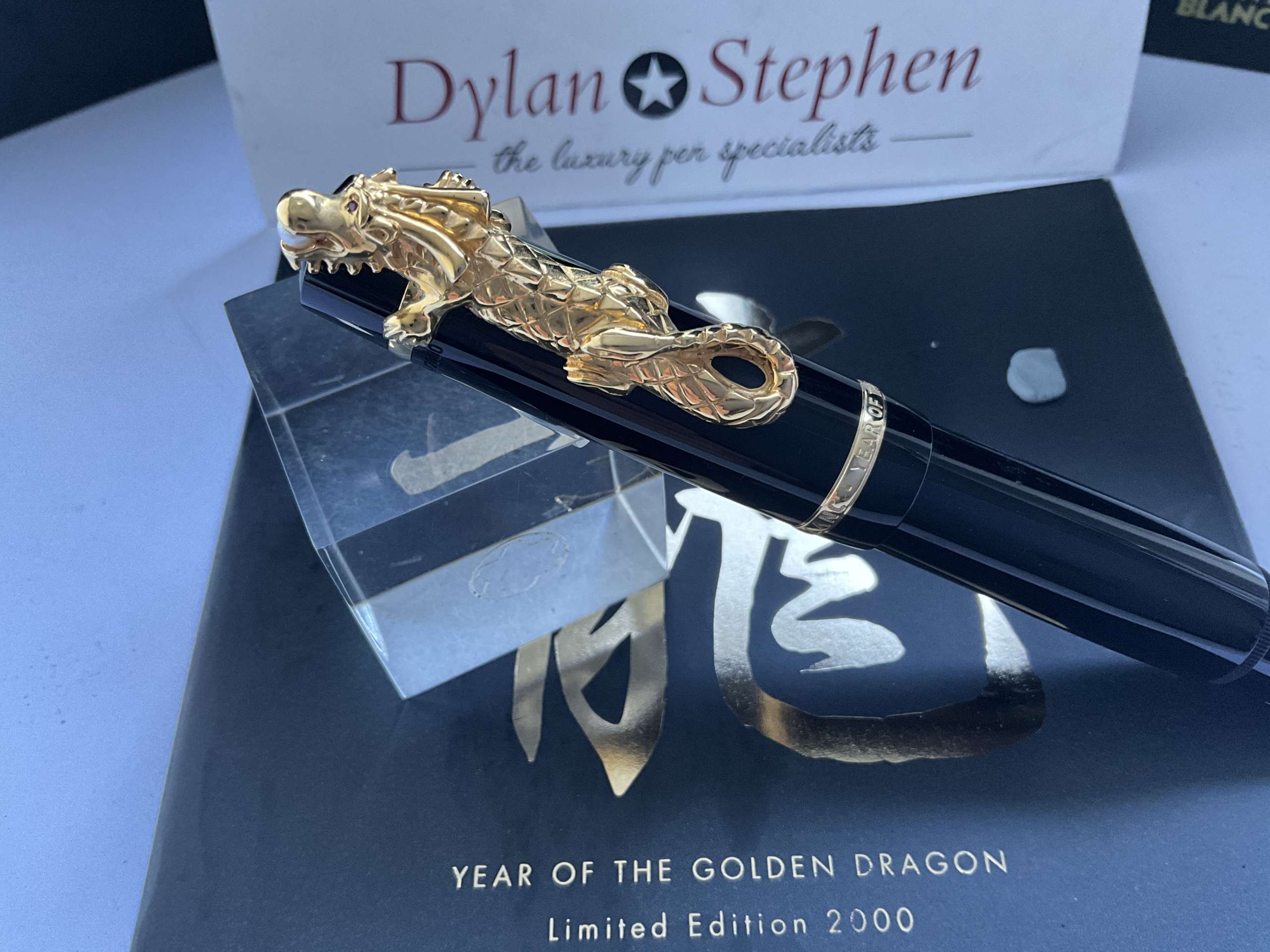 Montblanc Year of The Golden Dragon Limited Edition 2000 Fountain Pen - Image 3