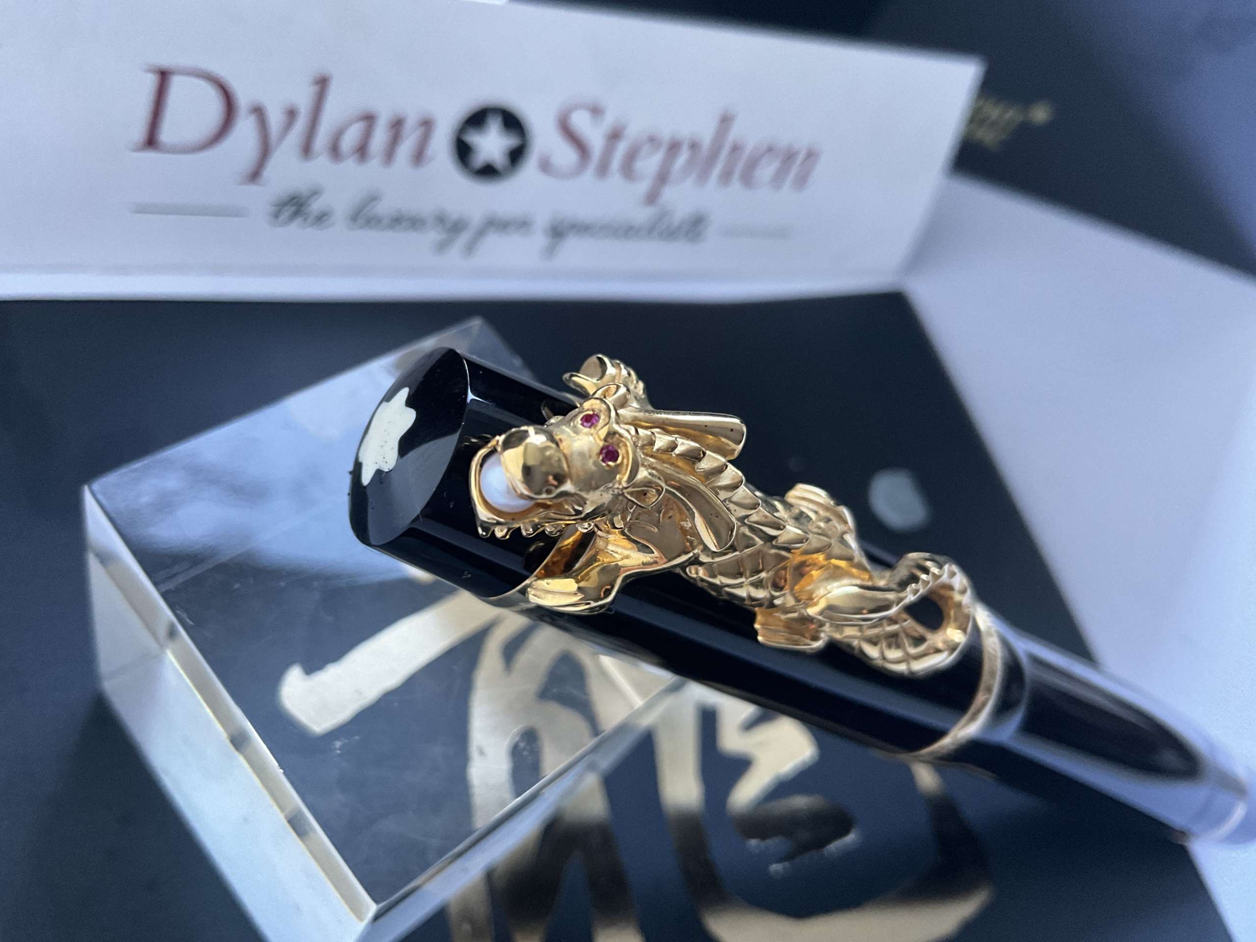 Montblanc Year of The Golden Dragon Limited Edition 2000 Fountain Pen - Image 2