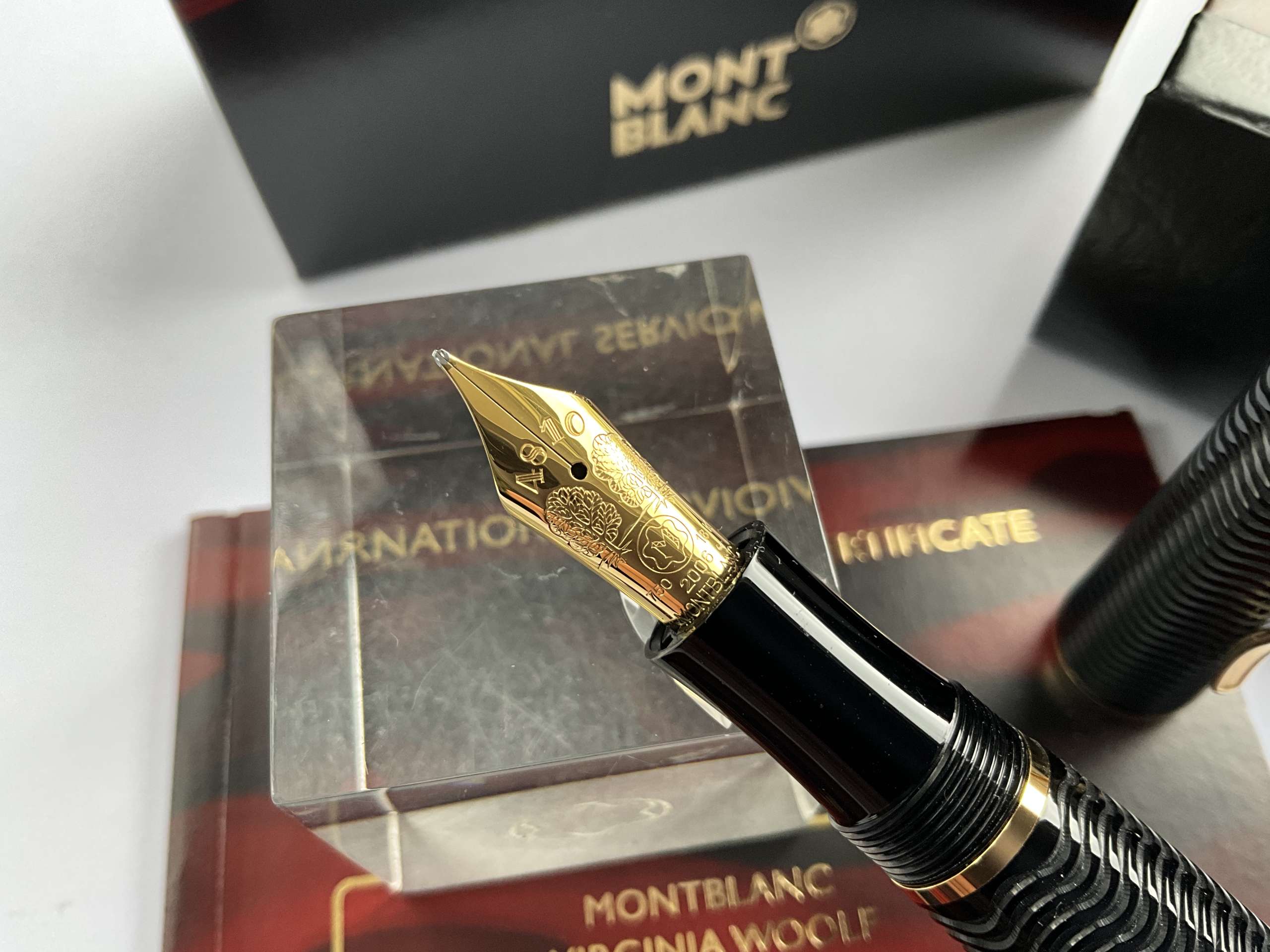 Montblanc Writers Limited Edition Virginia Woolf Fountain Pen - Image 2