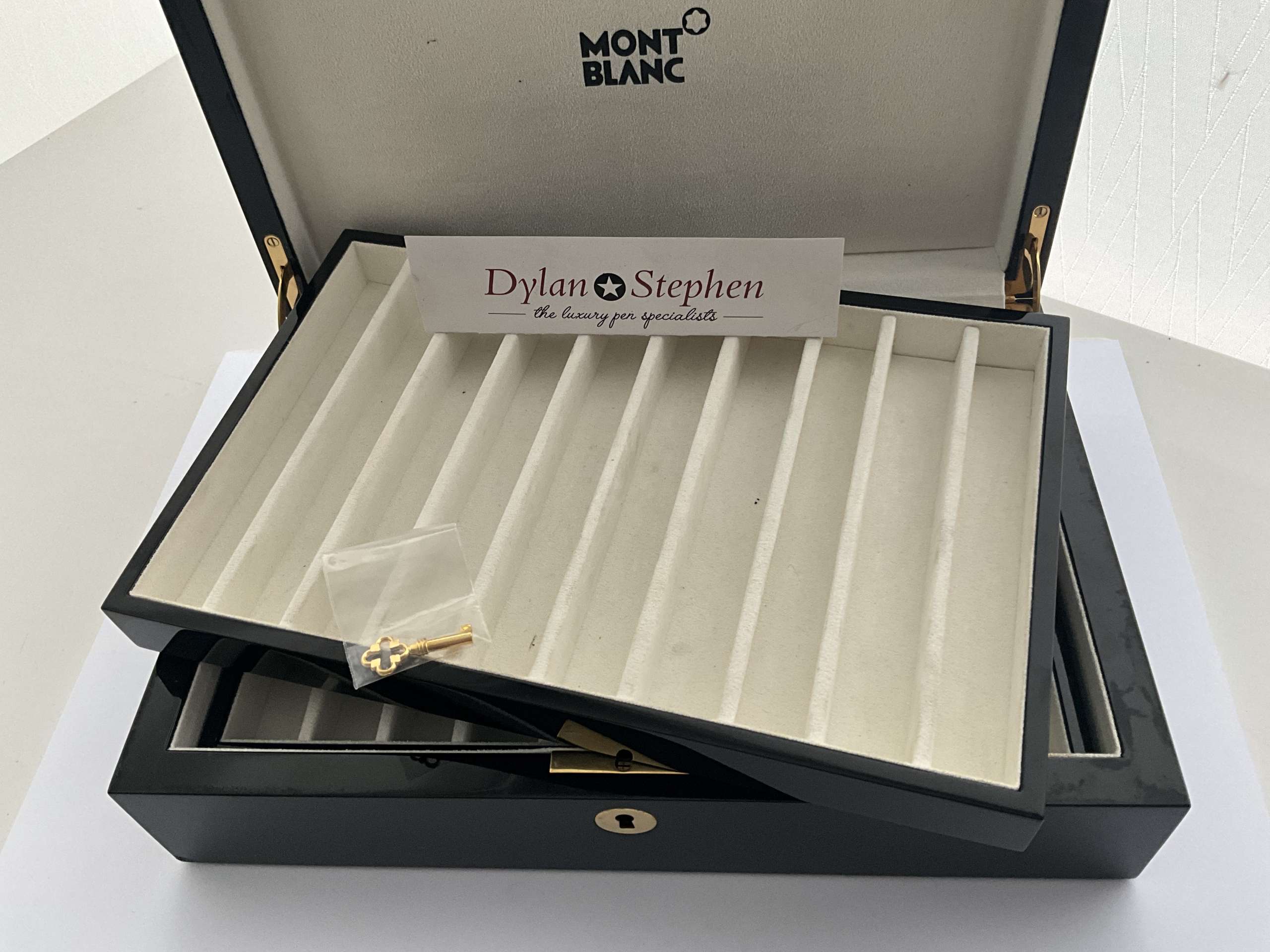 Montblanc 20 Pen Collectors Display box / Cabinet
