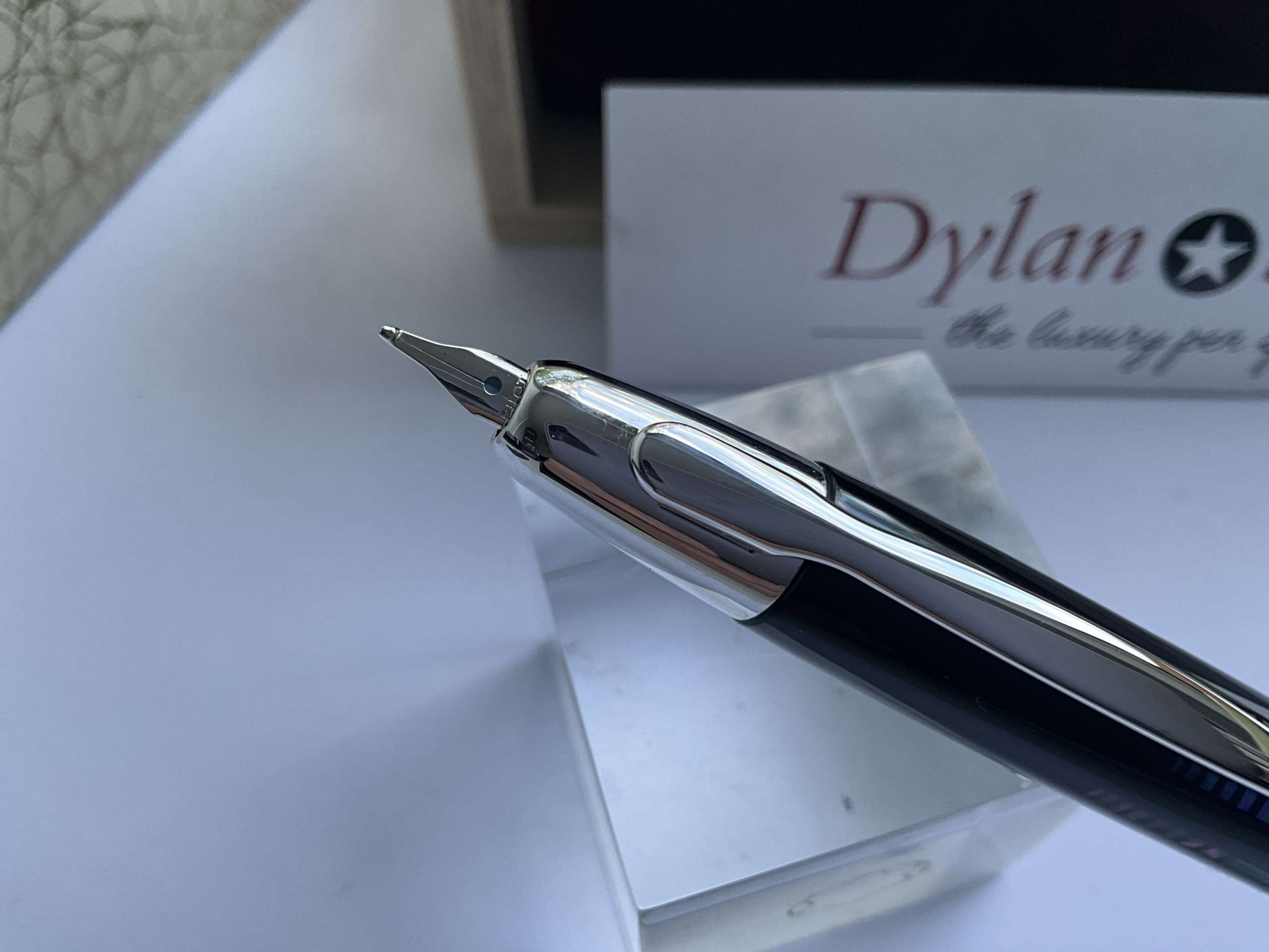 Pilot Namiki Capless Vanishing Point Raden Stripe Fountain Pen - Image 2