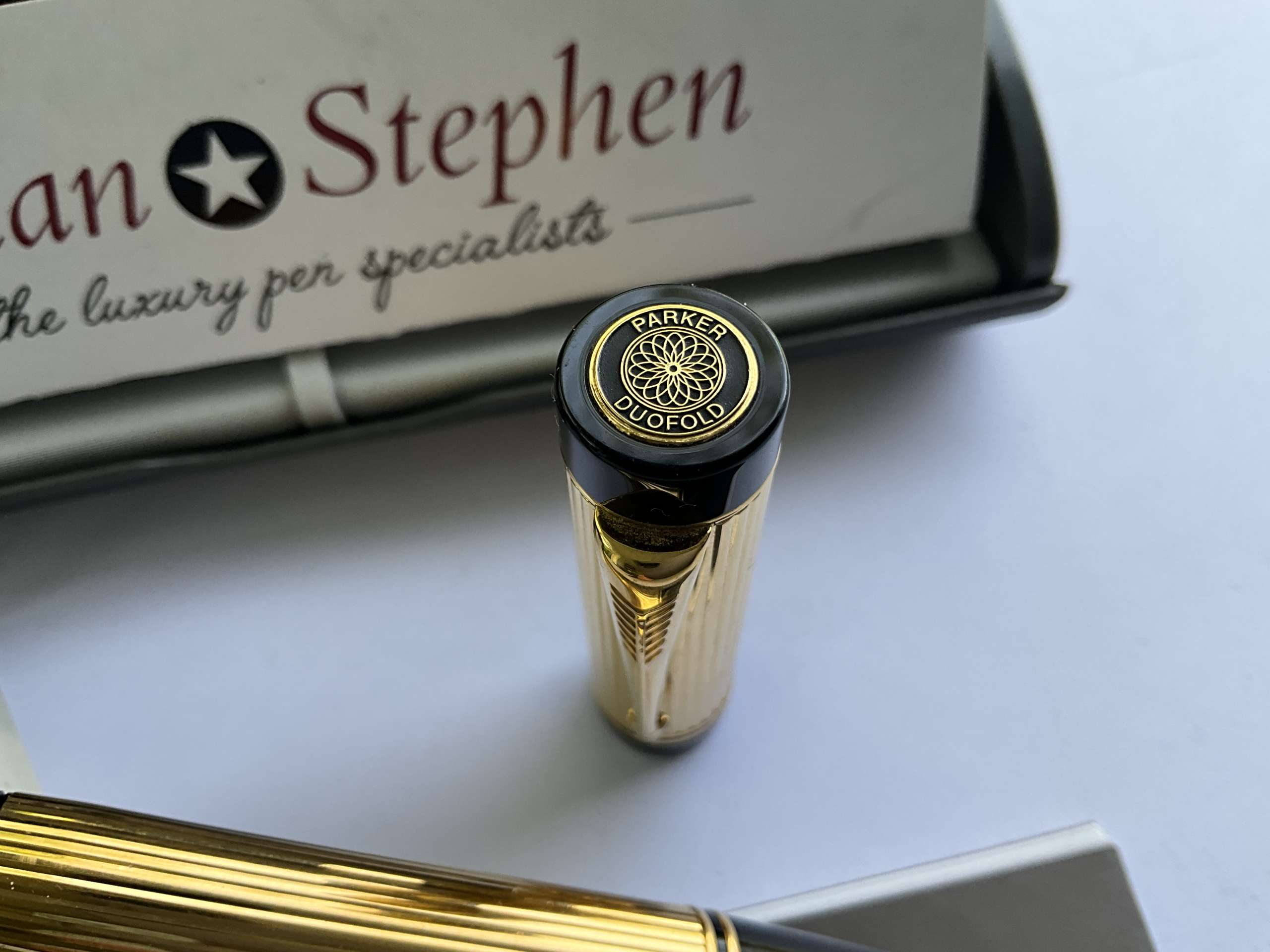 Parker Duofold Centennial Gold Plated Godron fountain pen - Image 3