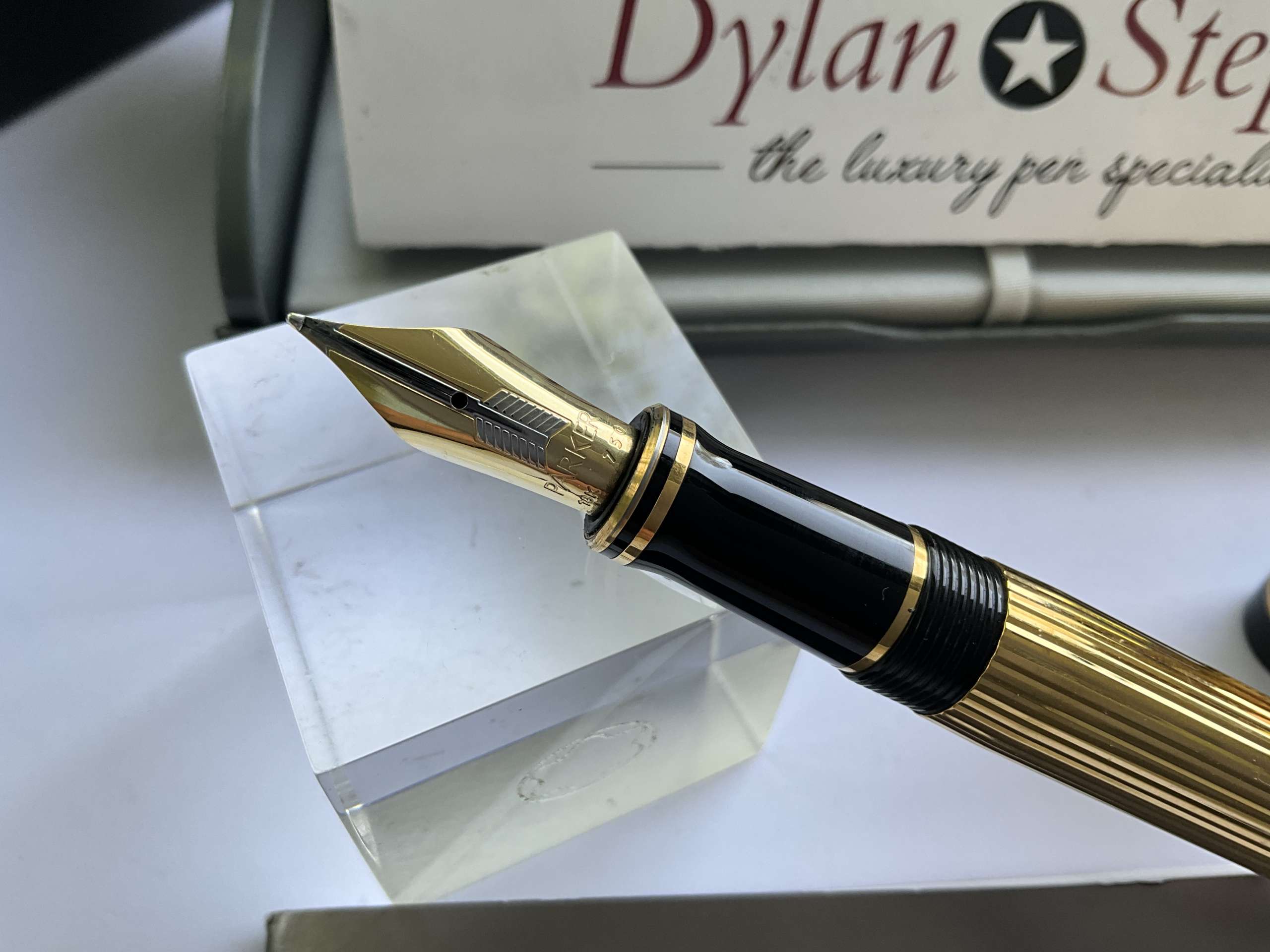 Parker Duofold Centennial Gold Plated Godron fountain pen - Image 2