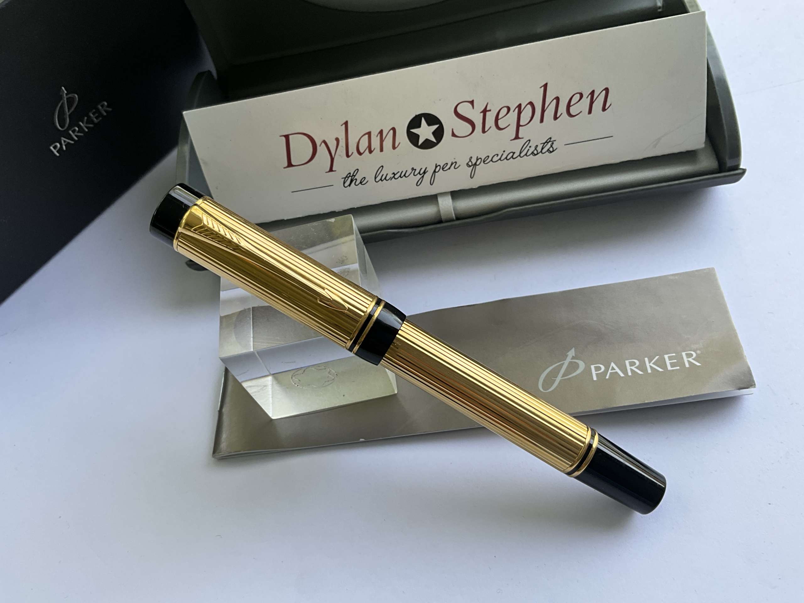Parker Duofold Centennial Gold Plated Godron fountain pen - Image 4