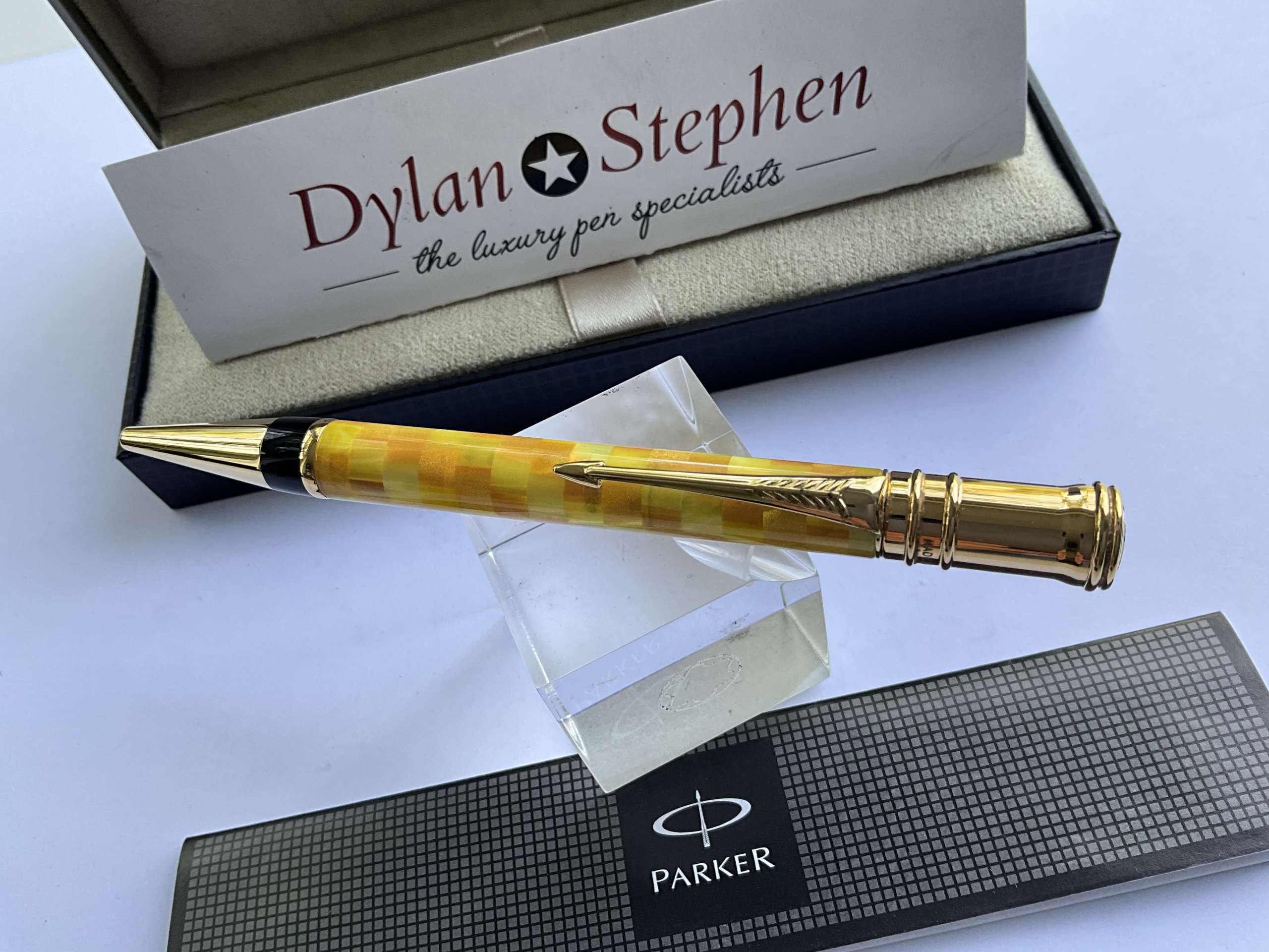 Parker Duofold Citrine Checked Special Edition Ballpoint Pen - Image 3