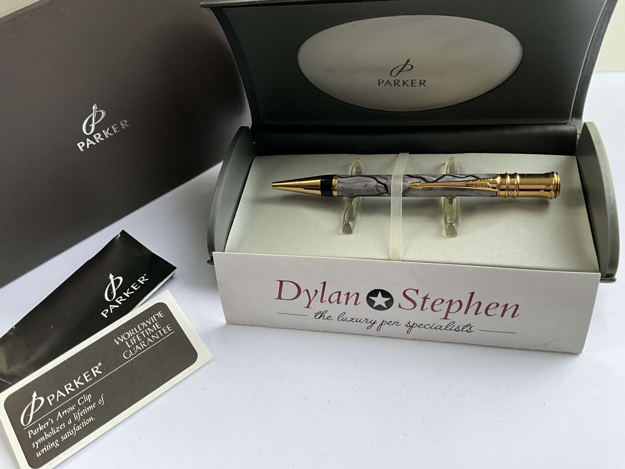 Parker Duofold Grey Pearl Ballpoint Pen - Image 4