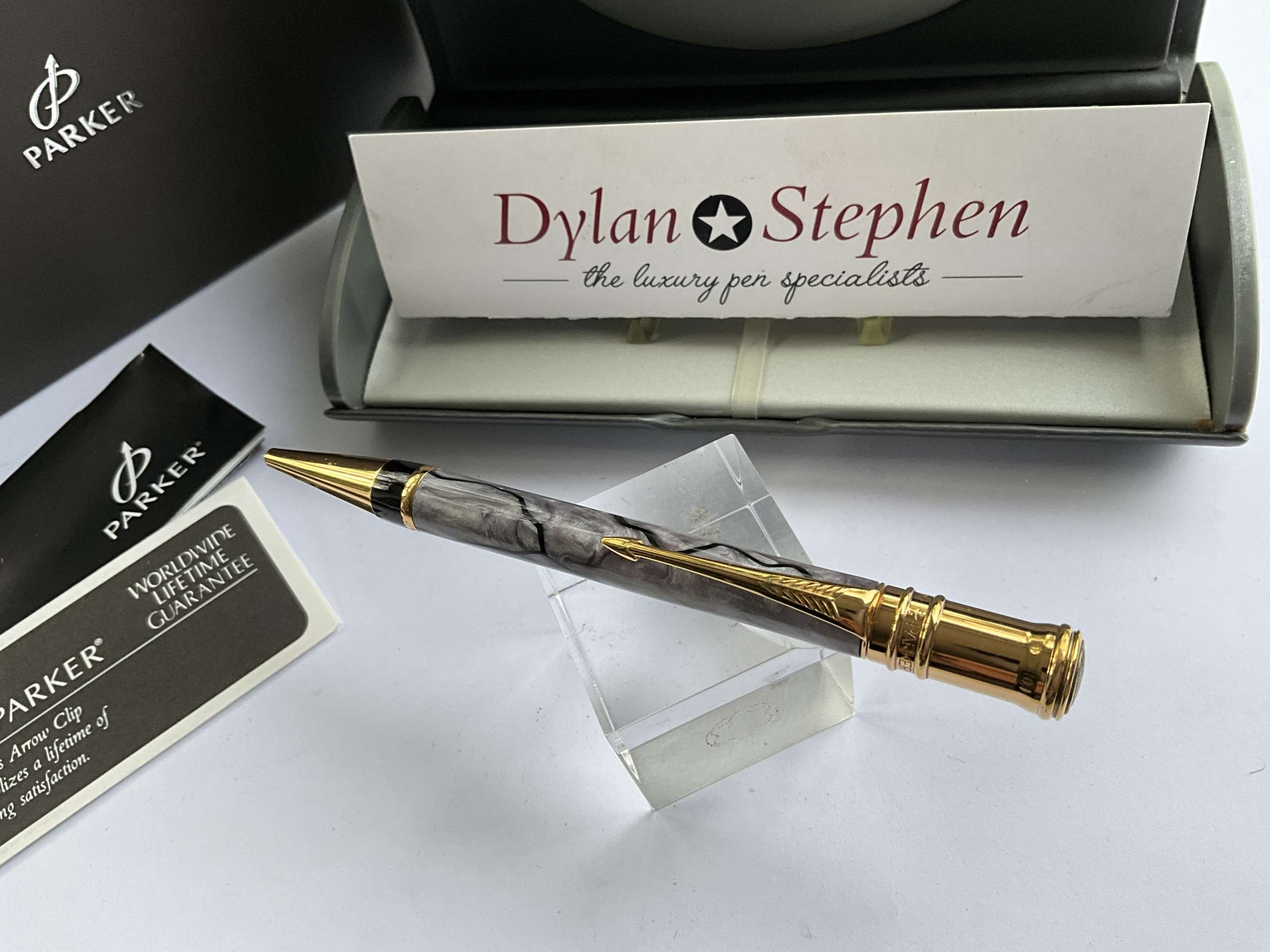 Parker Duofold Grey Pearl Ballpoint Pen - Image 3