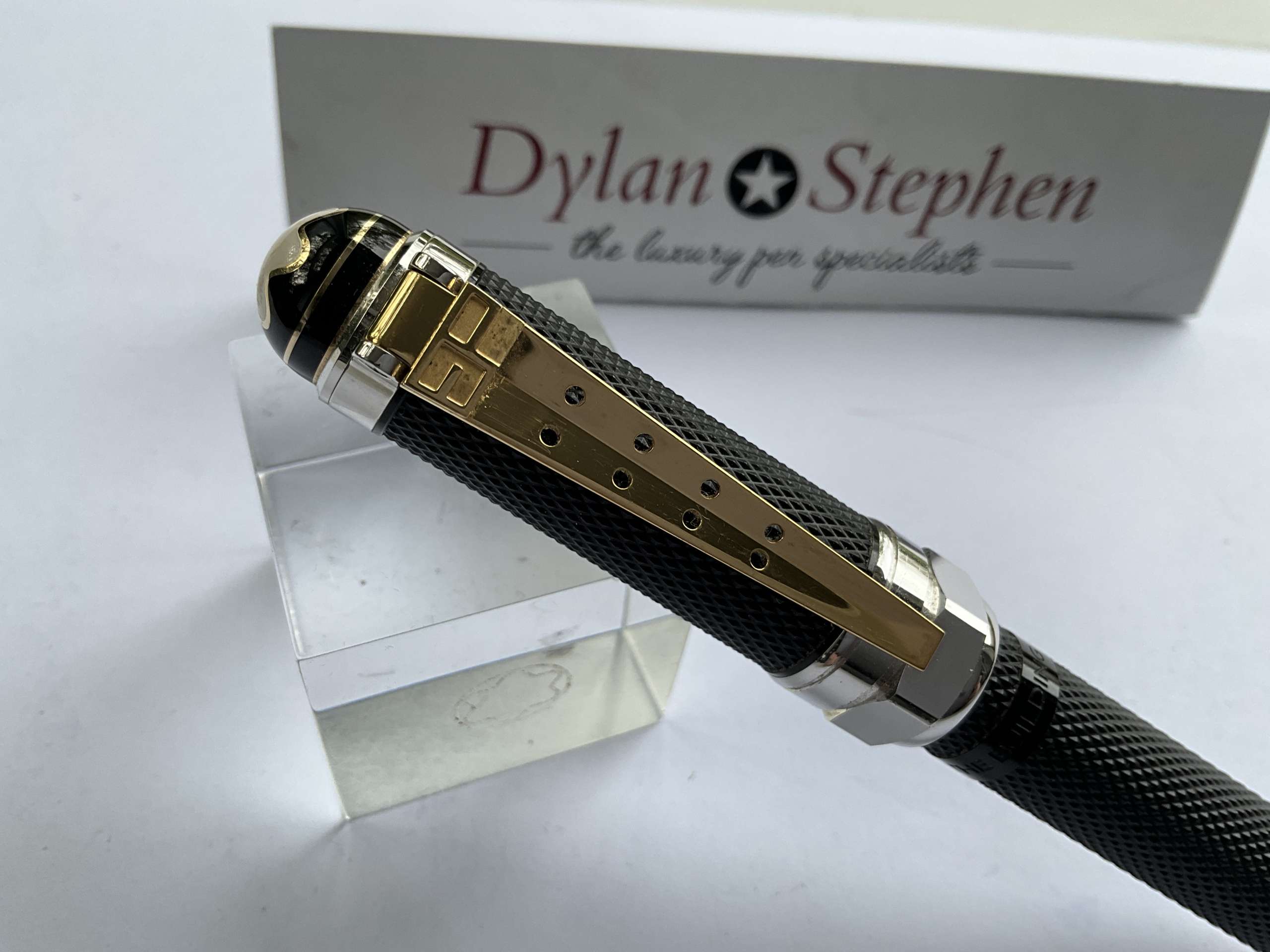 Montblanc Great Characters Elvis Presley Special Edition Rollerball Pen - Image 3