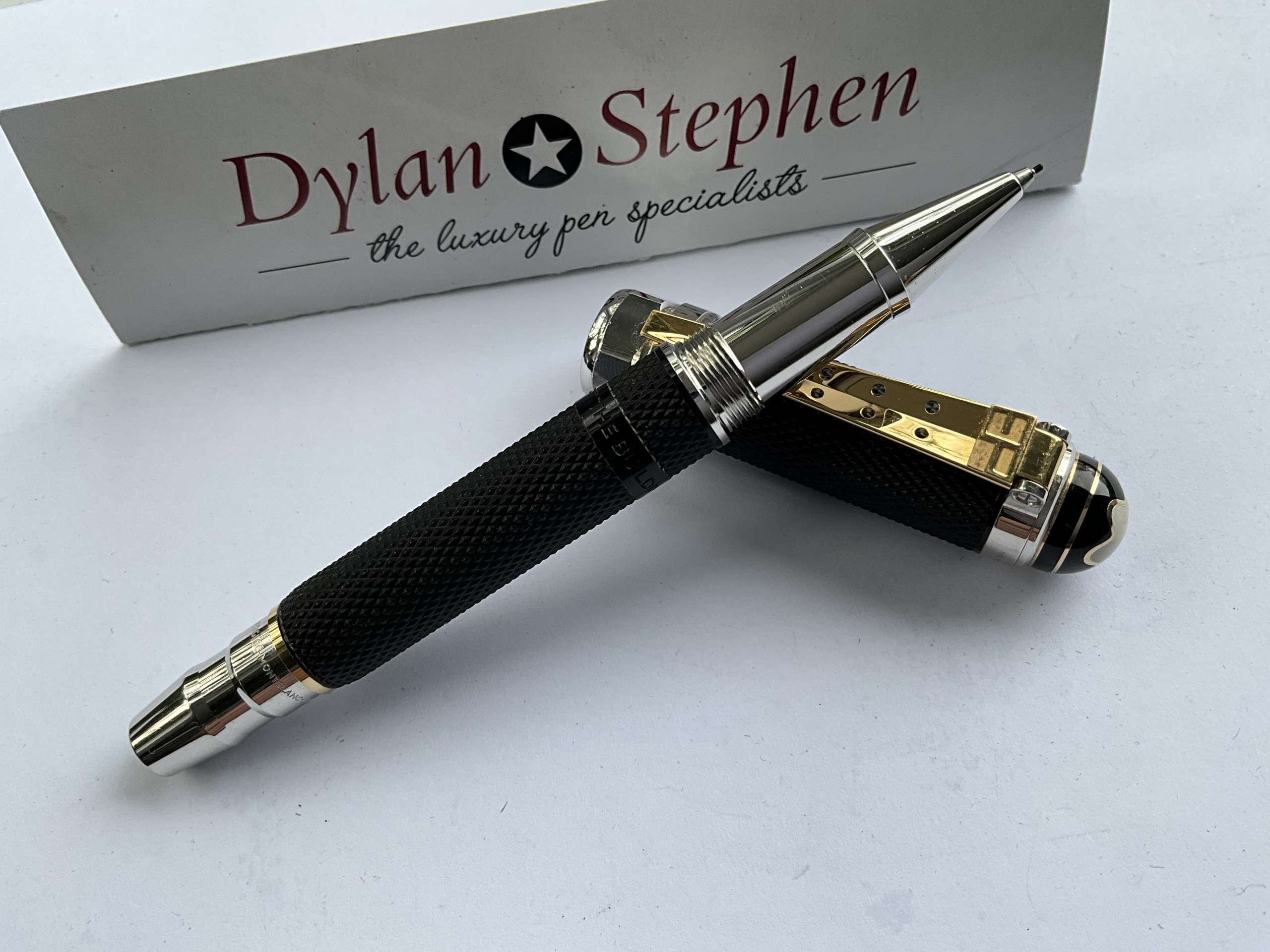 Montblanc Great Characters Elvis Presley Special Edition Rollerball Pen - Image 4