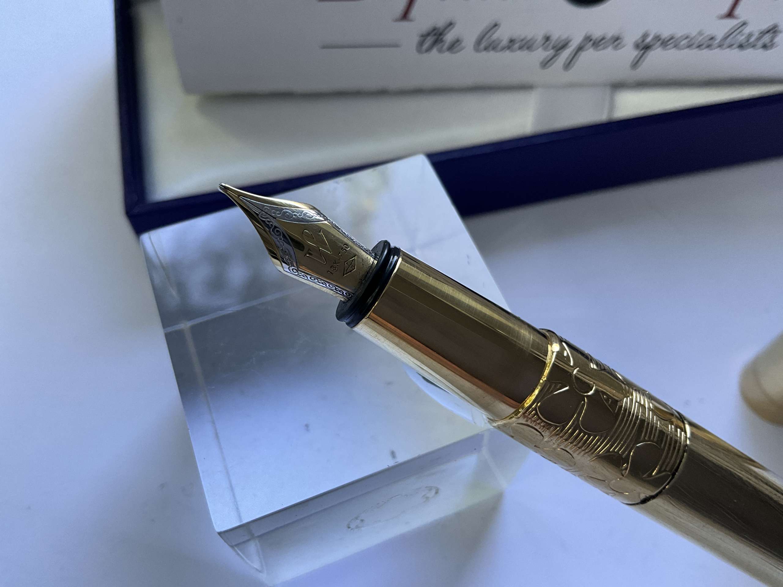 Waterman Elegance Brass Fountain Pen - Image 2