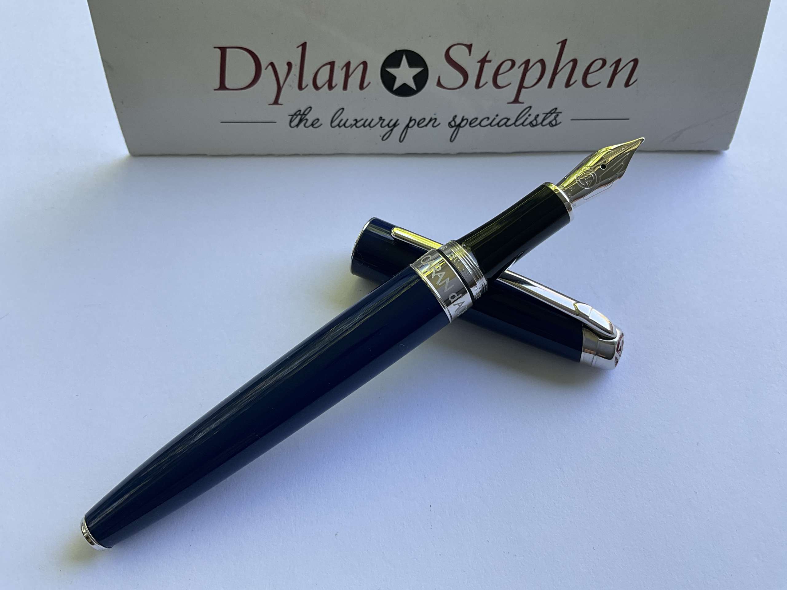 Caran d'Ache Leman Blue Fountain Pen - Image 5