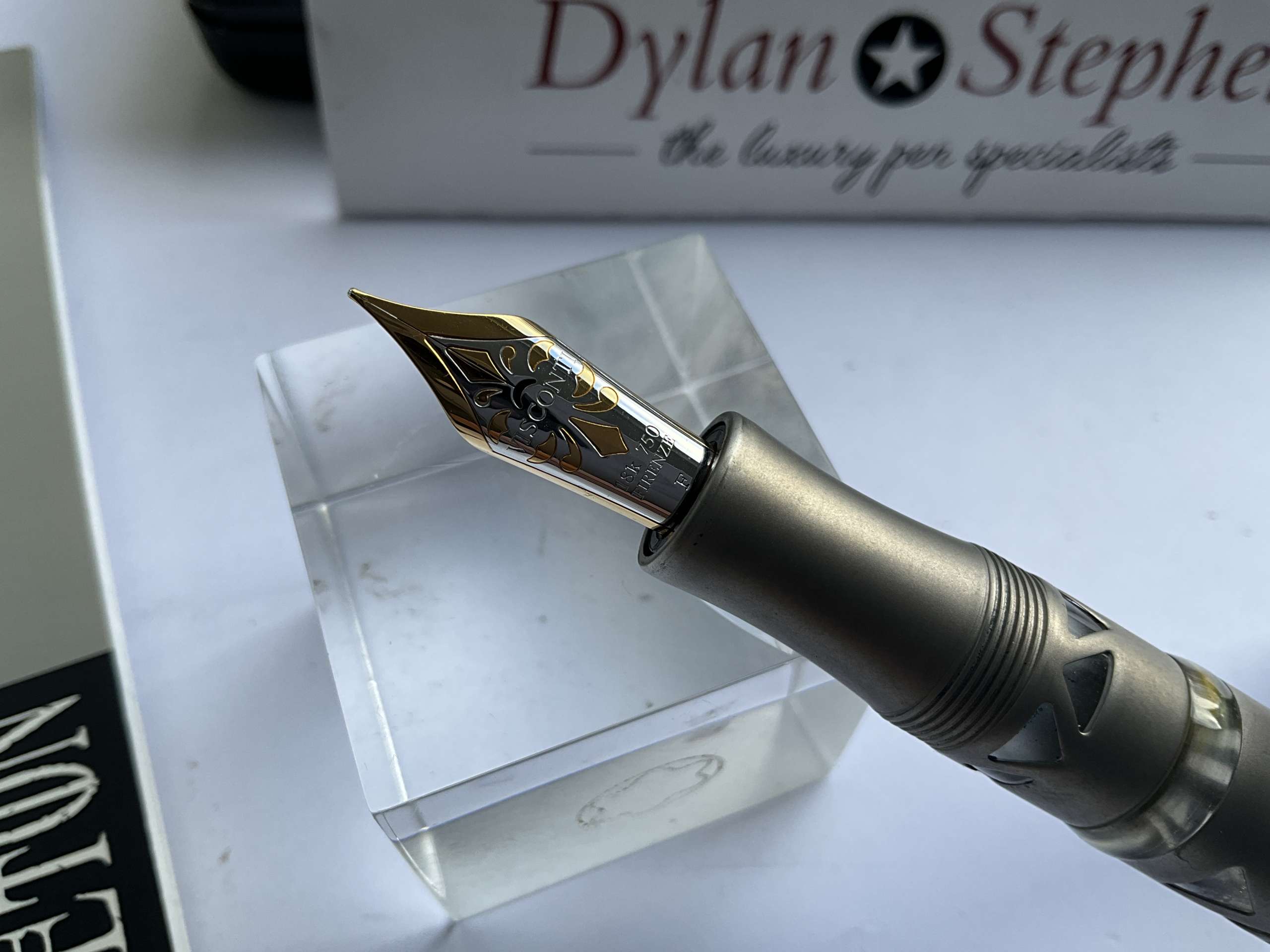 Visconti Skeleton Titanium Limited Edition fountain pen - Image 2