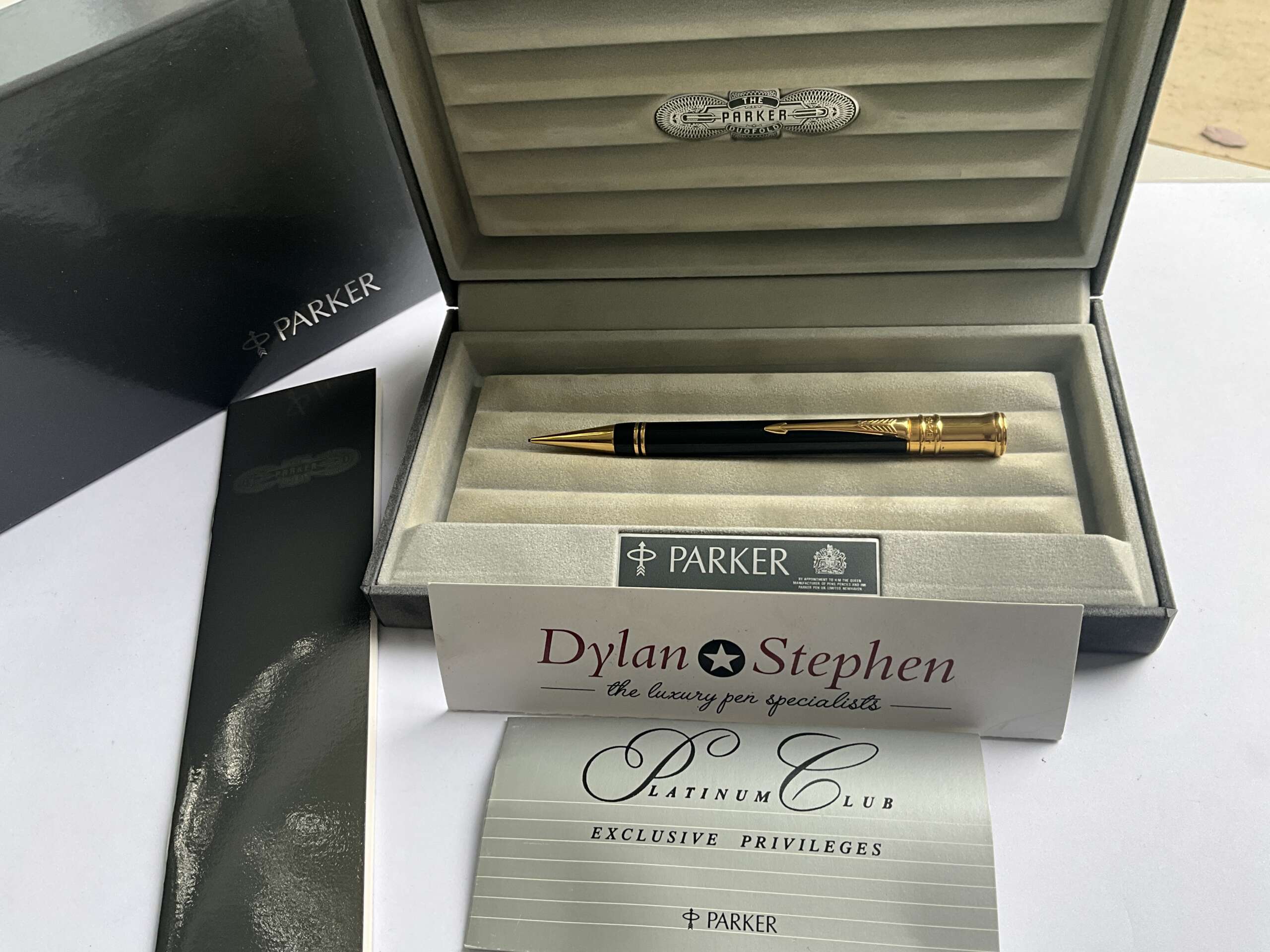 Parker Duofold Black and Gold Mechanical Pencil - Image 4