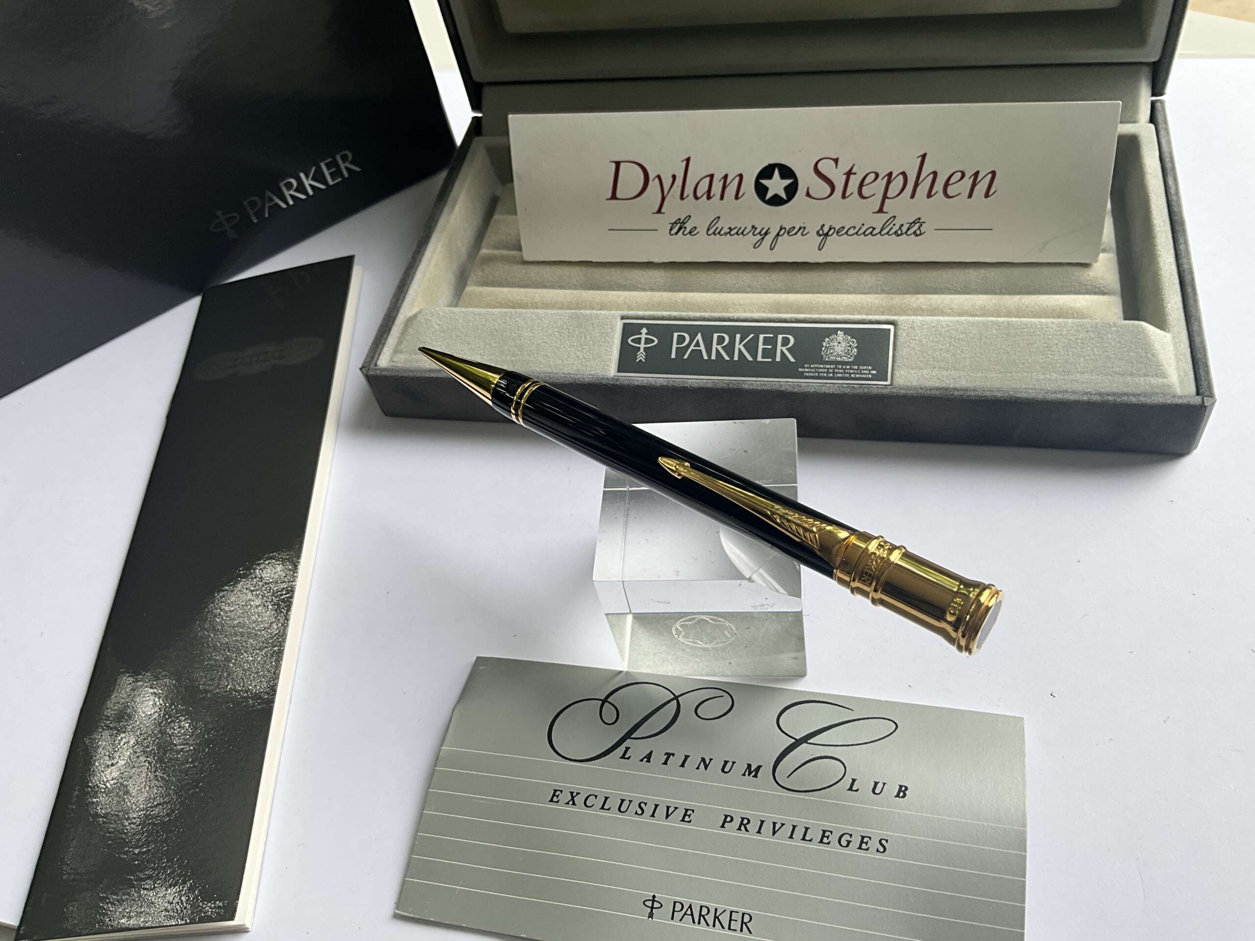 Parker Duofold Black and Gold Mechanical Pencil - Image 3